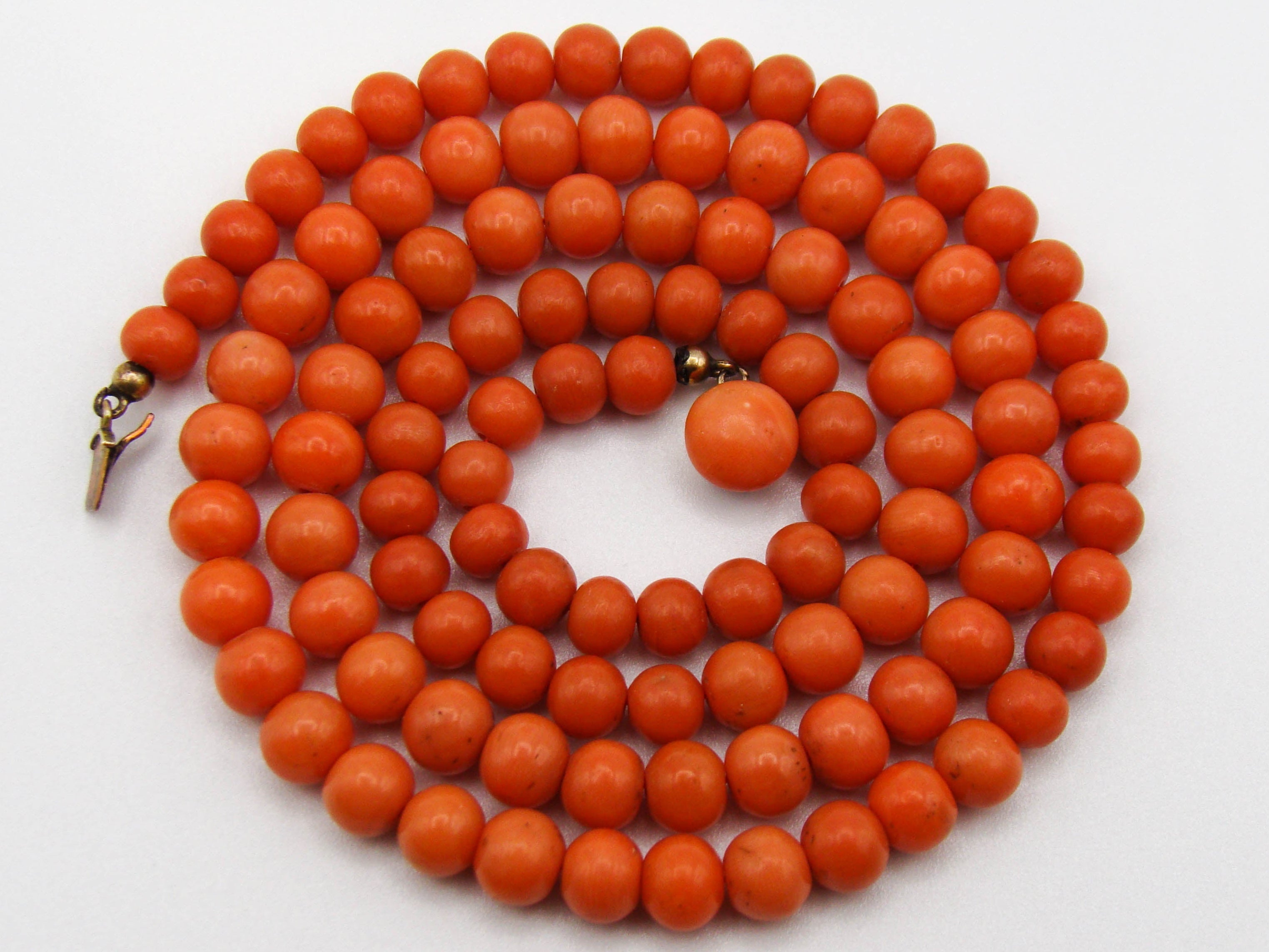antique coral, natural coral, undyed coral, dark orange coral, Italian coral, pacific coral, Sardinian Coral, sea coral, Mediterranean coral, Mediterranean necklace, Mediterranean chain, coral necklace, handcarved coral, 14 karat gold clasp