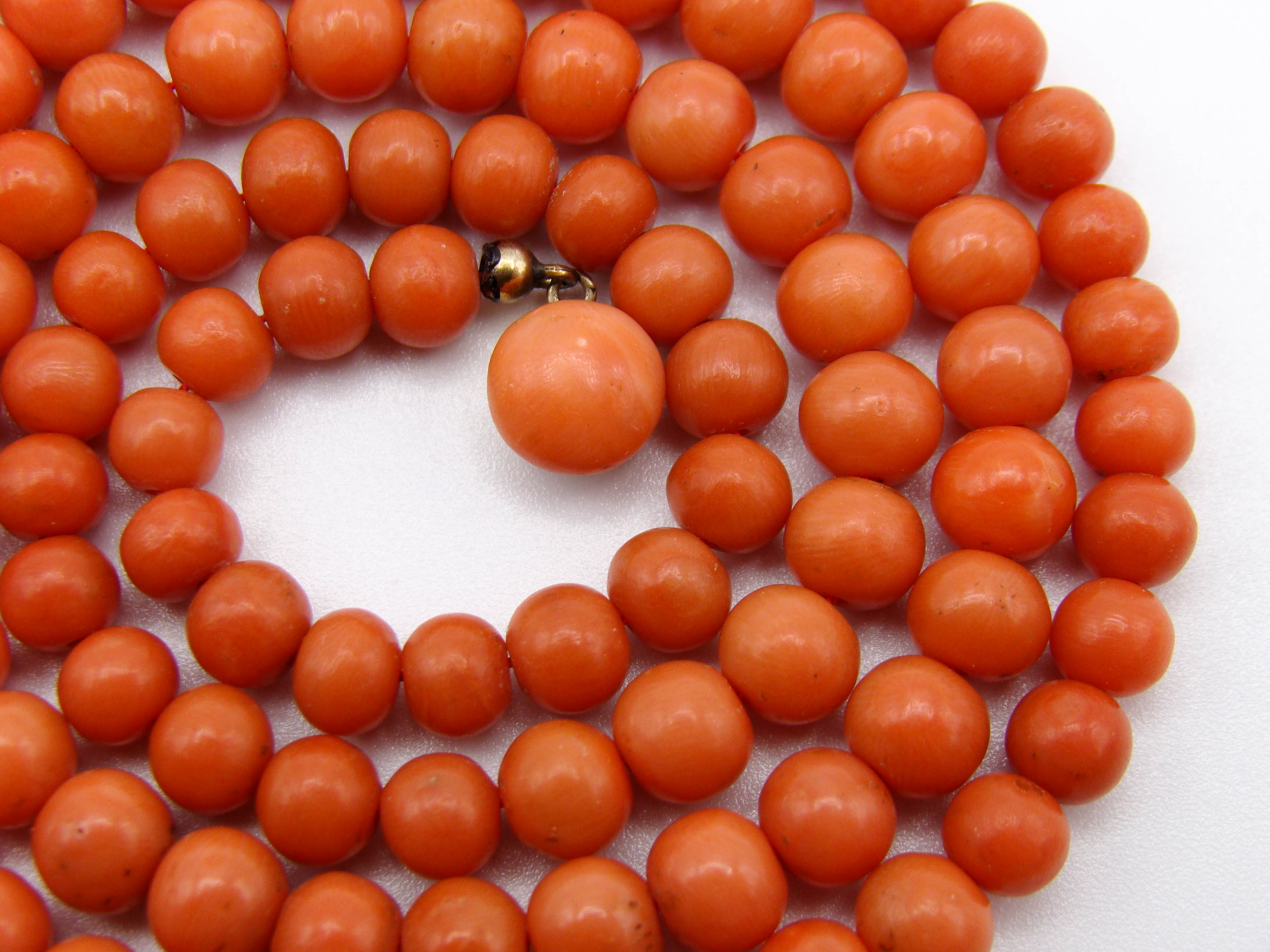 antique coral, natural coral, undyed coral, dark orange coral, Italian coral, pacific coral, Sardinian Coral, sea coral, Mediterranean coral, Mediterranean necklace, Mediterranean chain, coral necklace, handcarved coral, 14 karat gold clasp