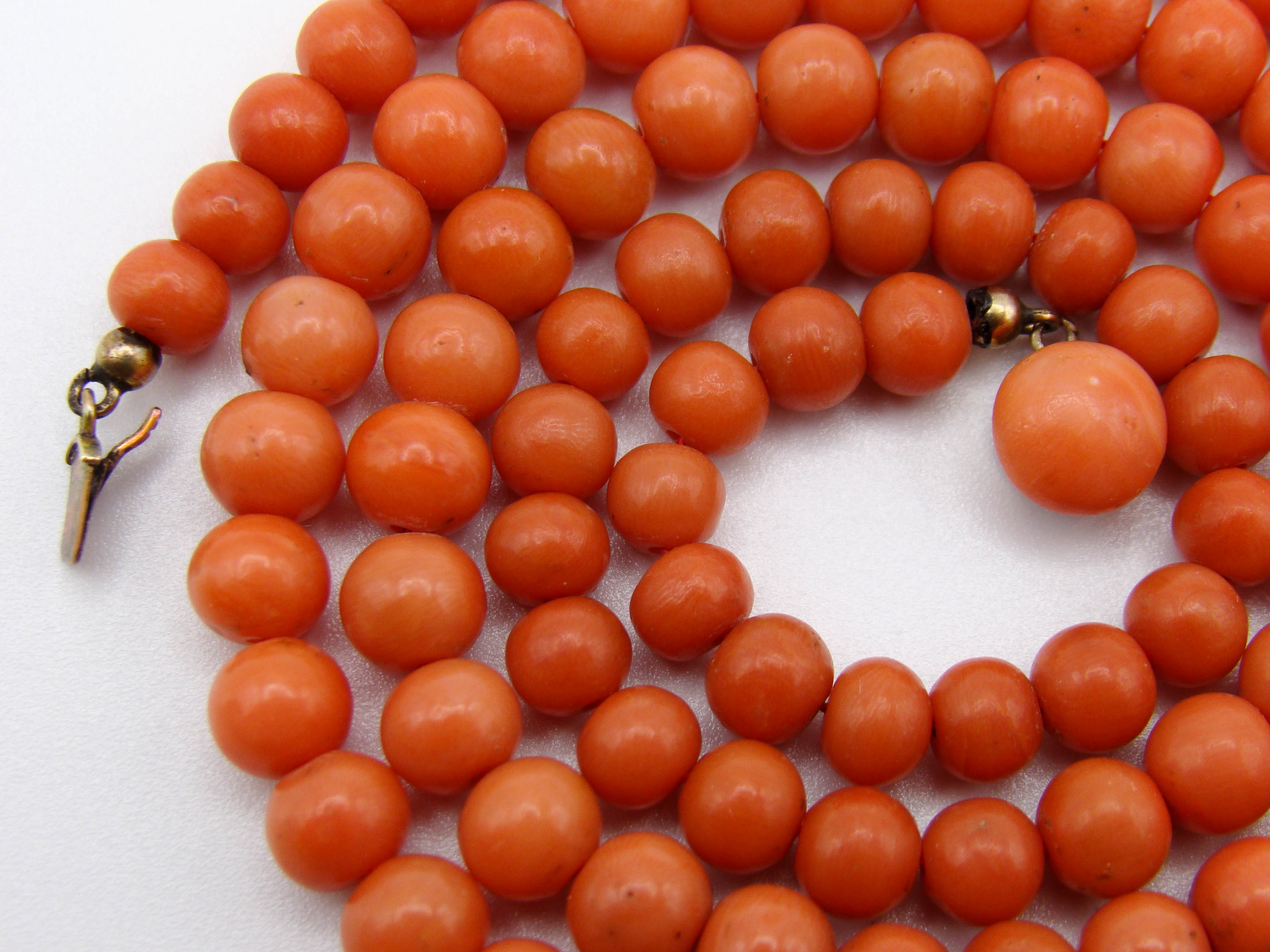 antique coral, natural coral, undyed coral, dark orange coral, Italian coral, pacific coral, Sardinian Coral, sea coral, Mediterranean coral, Mediterranean necklace, Mediterranean chain, coral necklace, handcarved coral, 14 karat gold clasp