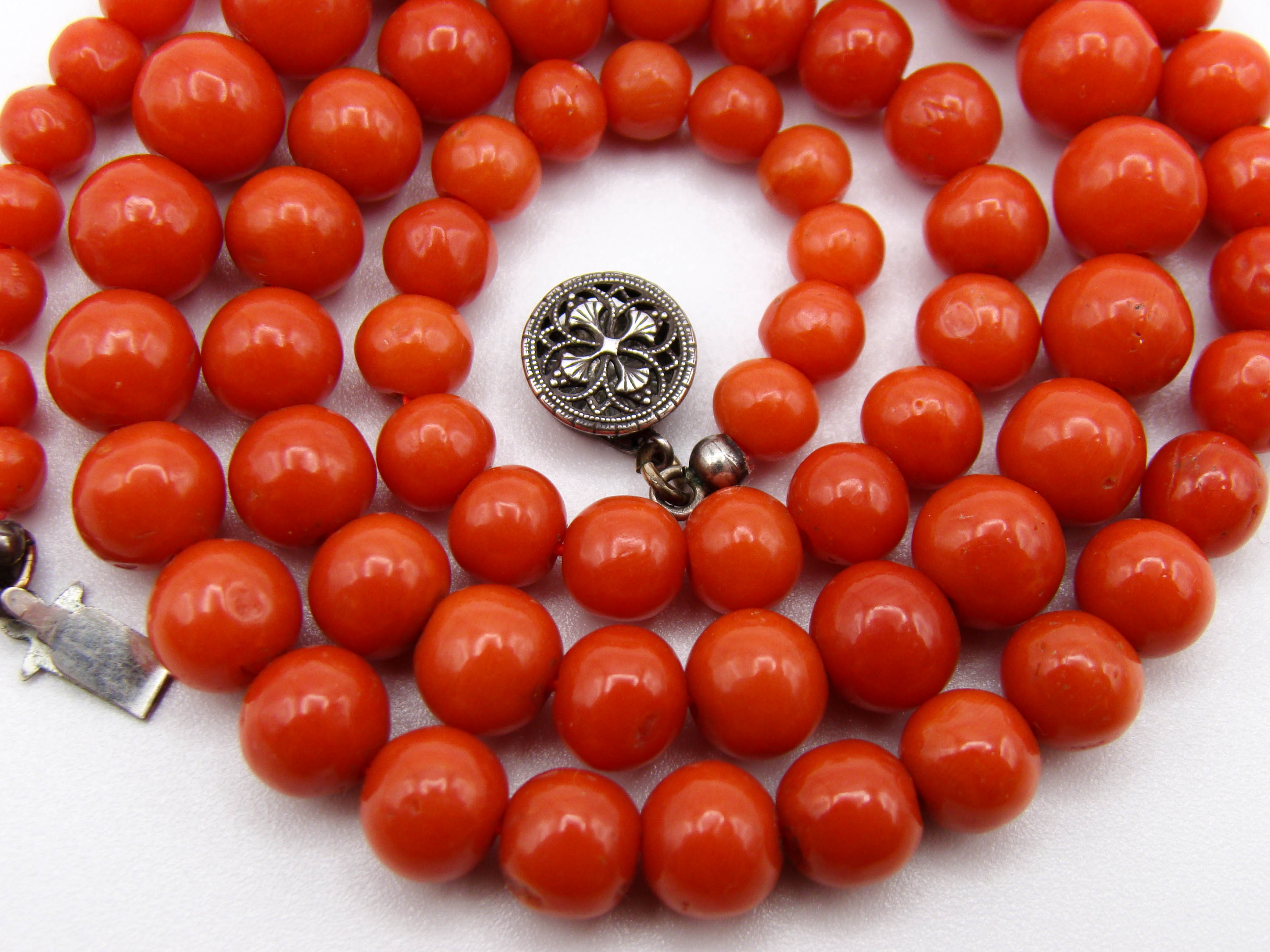 antique coral, natural coral, undyed coral, dark red coral, blood red coral, Italian coral, pacific coral, Sardinian Coral, Coral beads, Coral Rosary beads, Coral chain, Coral necklace, sea coral, aka coral, silver 925 clasp