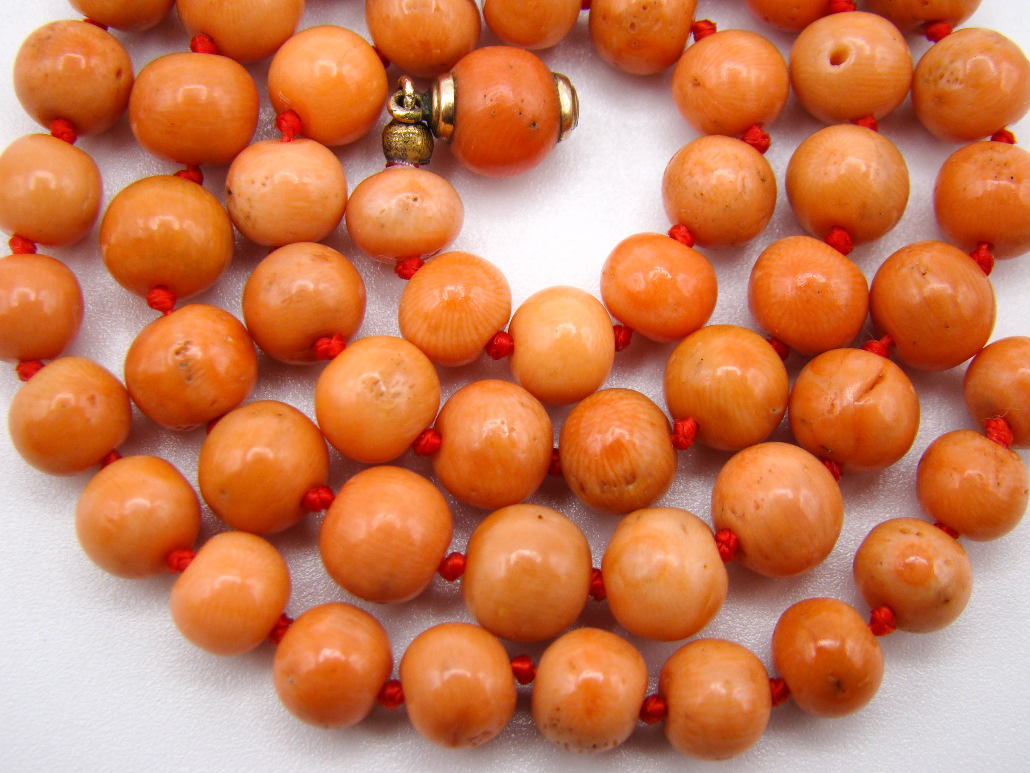 antique coral, natural coral, undyed coral, dark salmon coral, Italian coral, pacific coral, Sardinian Coral, sea coral, Mediterranean necklace, Mediterranean chain, coral necklace, handcarved coral, 9 karat gold