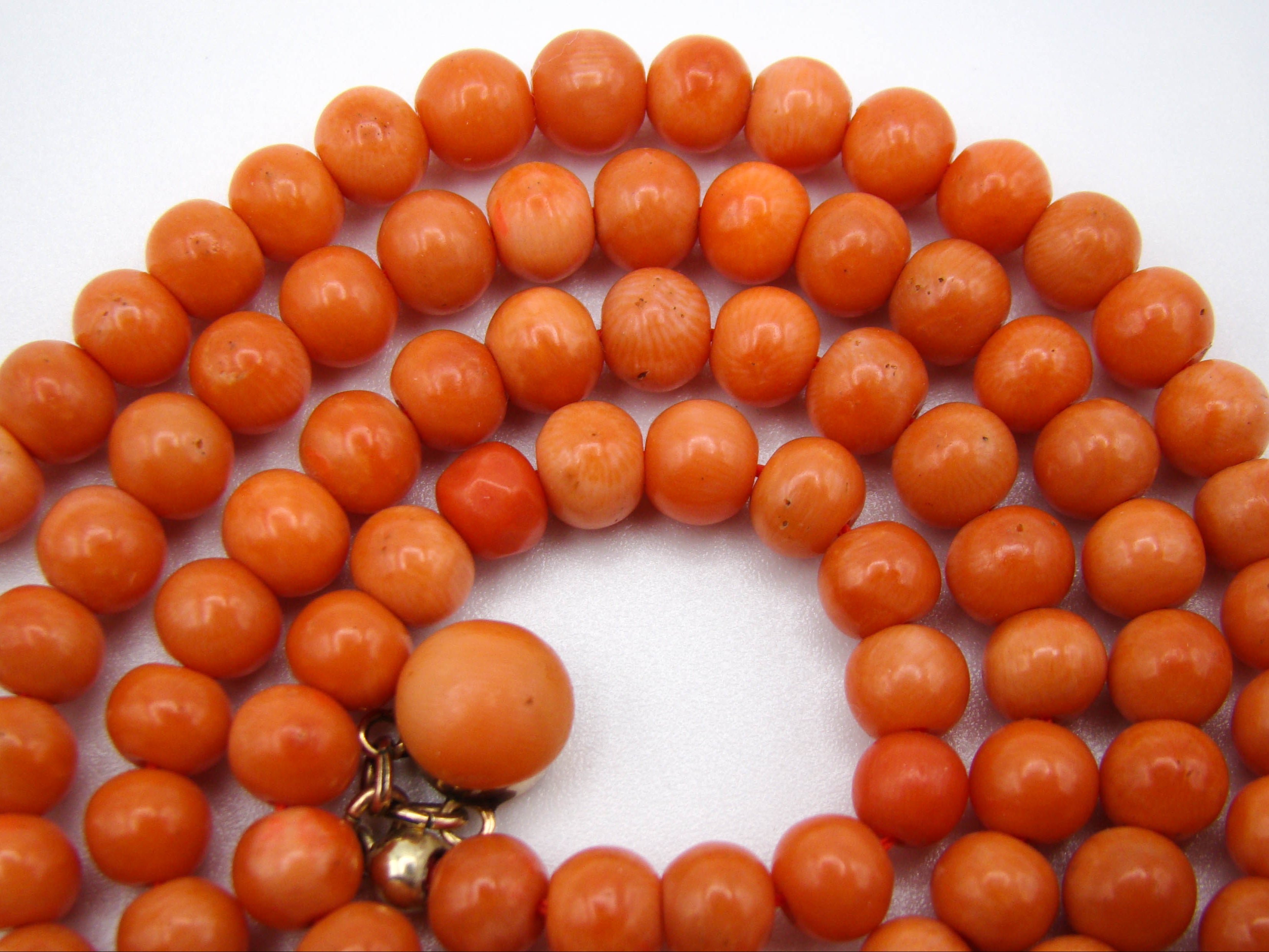 antique coral, natural coral, undyed coral, dark salmon coral, Italian coral, pacific coral, Sardinian Coral, sea coral, Mediterranean necklace, Mediterranean chain, coral necklace, handcarved coral, 14 karat gold