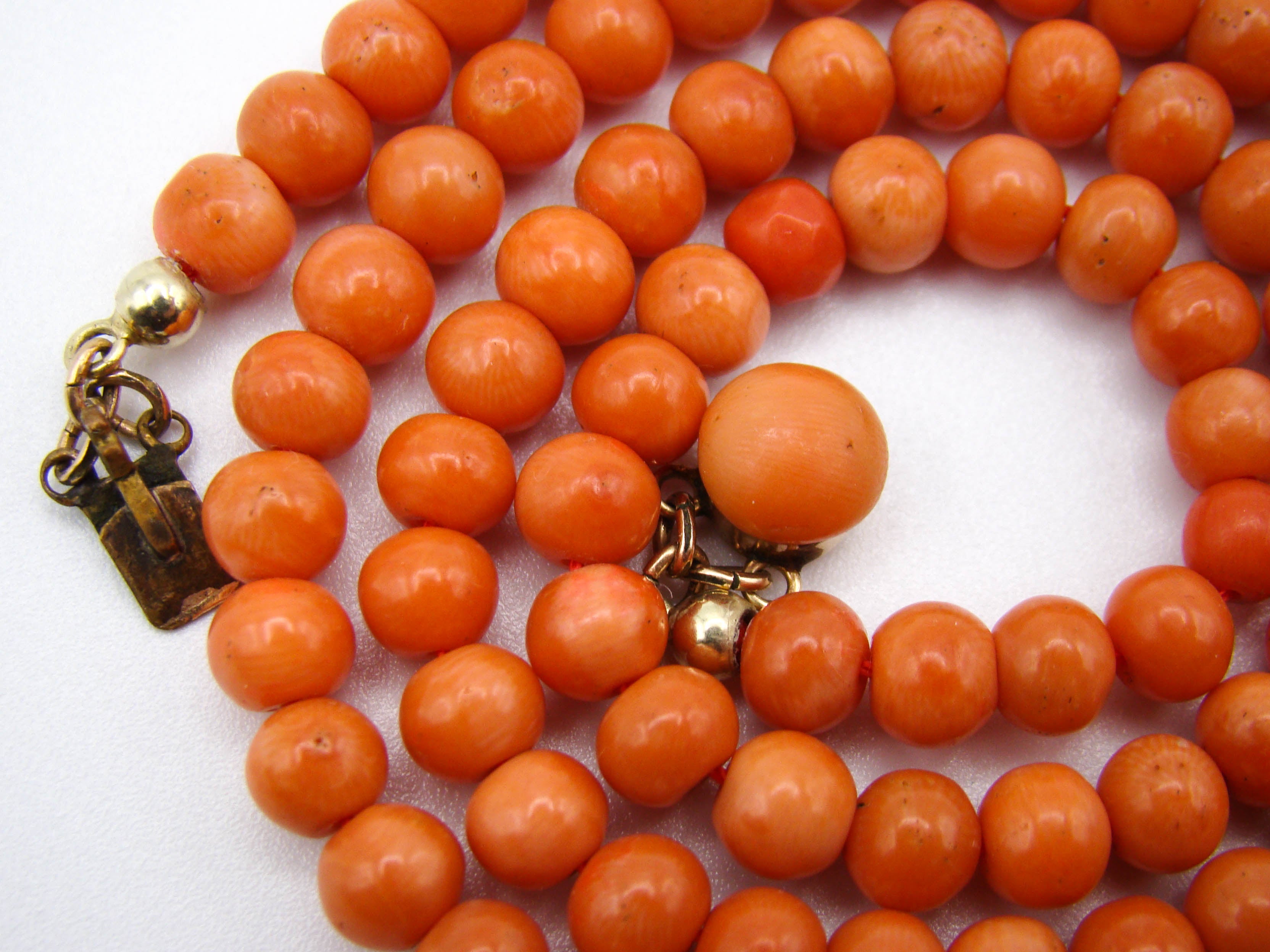 antique coral, natural coral, undyed coral, dark salmon coral, Italian coral, pacific coral, Sardinian Coral, sea coral, Mediterranean necklace, Mediterranean chain, coral necklace, handcarved coral, 14 karat gold