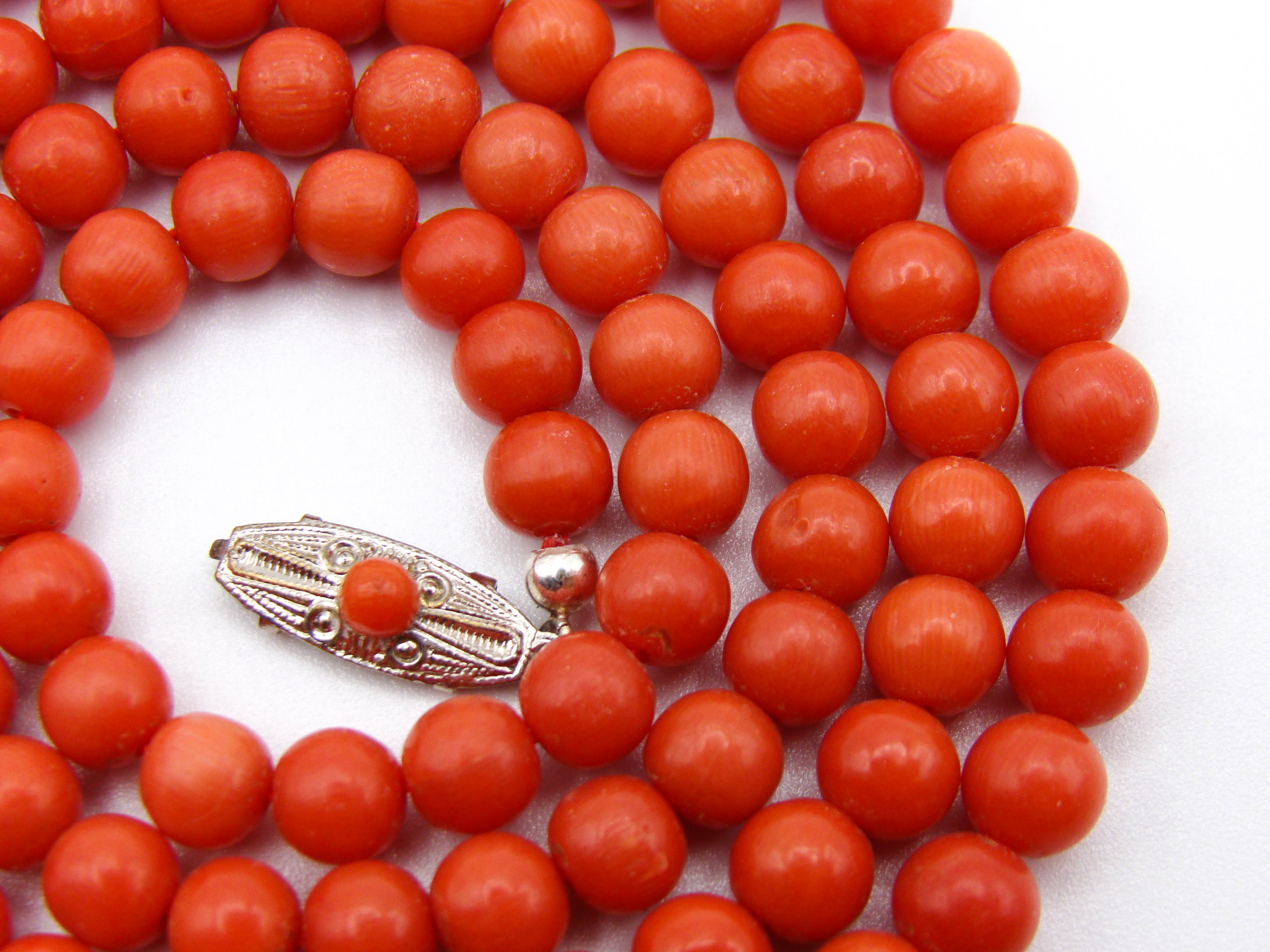 antique coral, natural coral, undyed coral, dark red coral, blood red coral, Italian coral, pacific coral, Sardinian Coral, red coral, sea coral, Mediterranean necklace, Mediterranean coral, Mediterranean chain coral beads, handcarved, aka red, handcarved