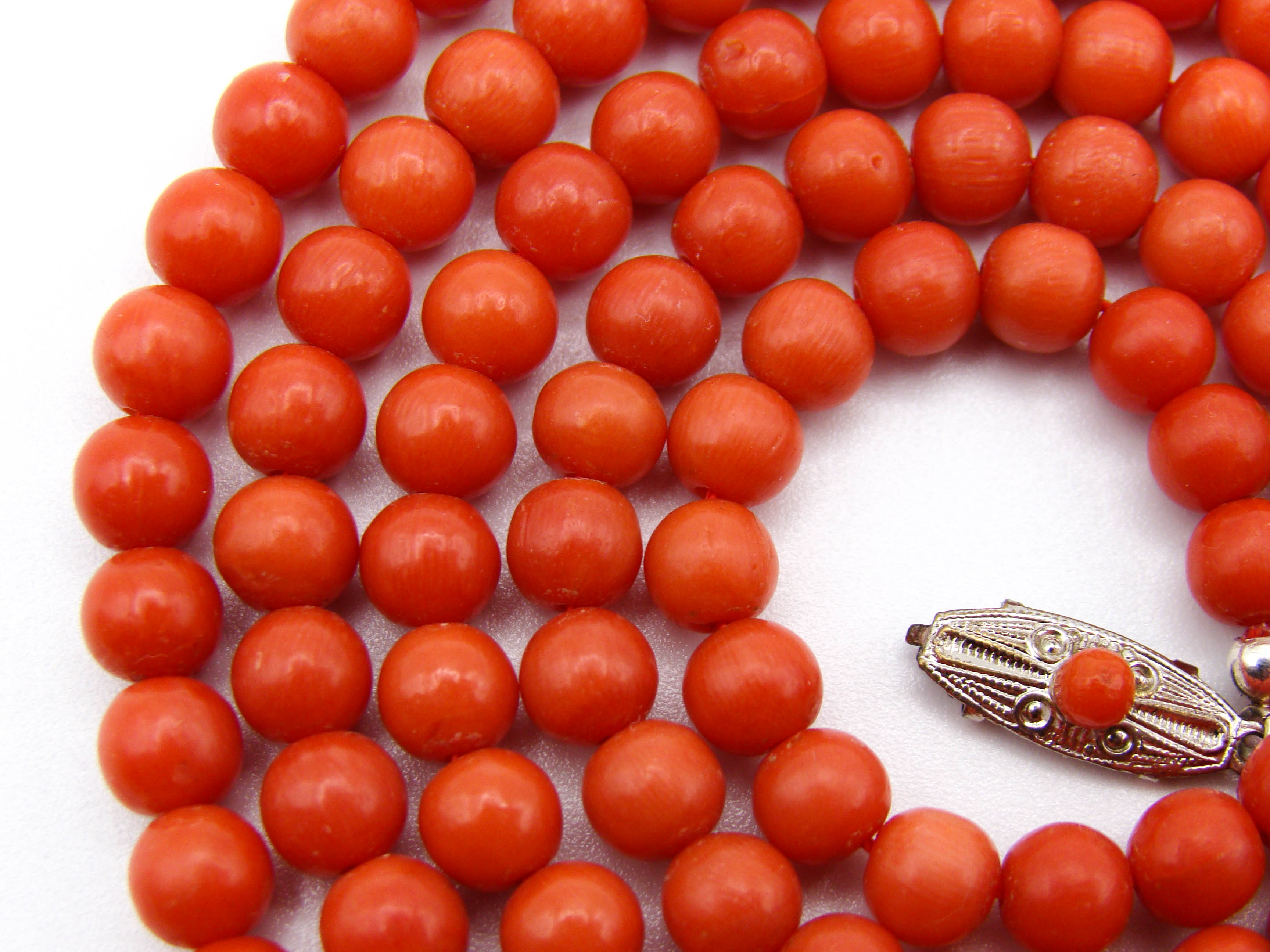 antique coral, natural coral, undyed coral, dark red coral, blood red coral, Italian coral, pacific coral, Sardinian Coral, red coral, sea coral, Mediterranean necklace, Mediterranean coral, Mediterranean chain coral beads, handcarved, aka red, handcarved