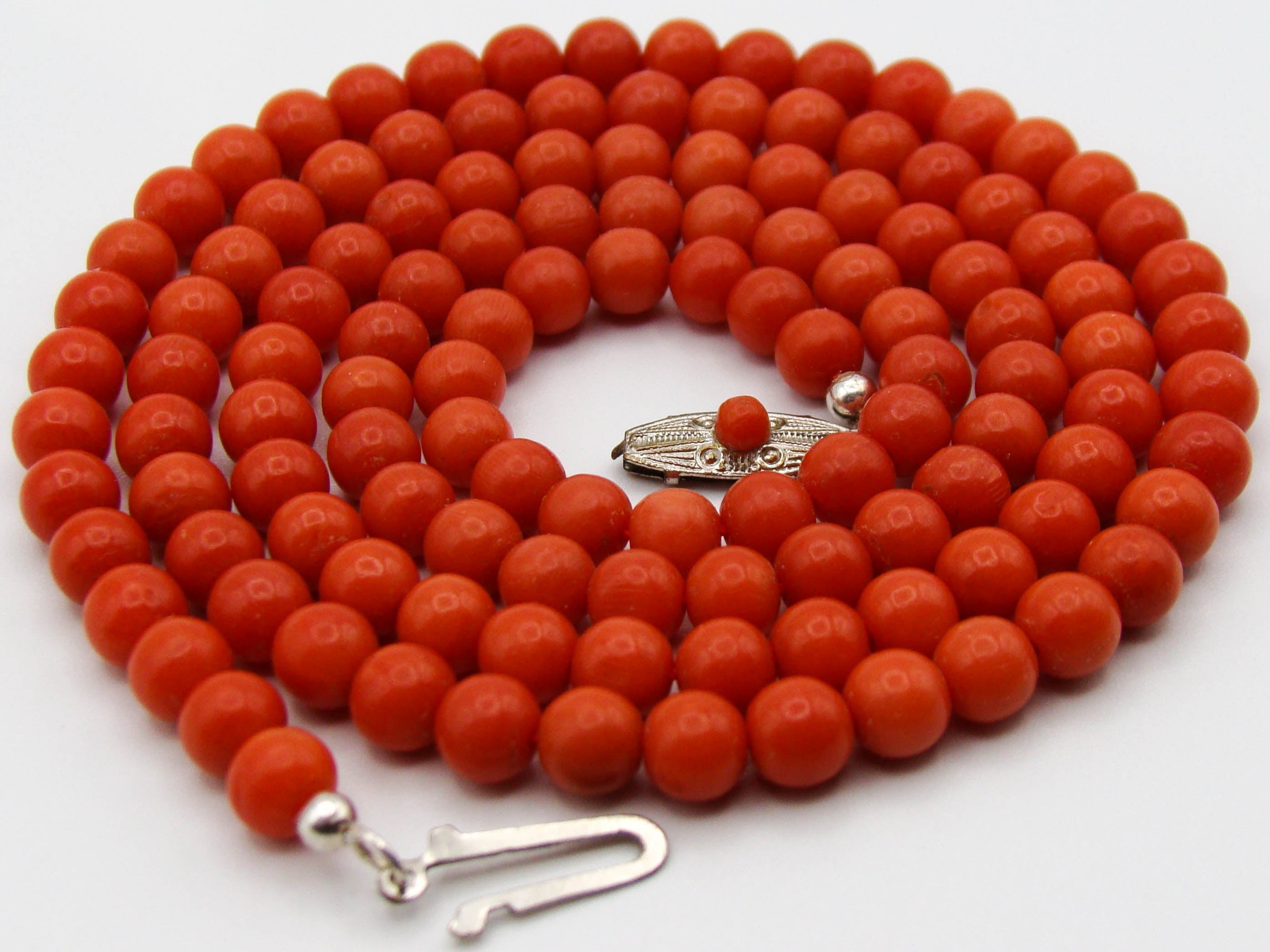 antique coral, natural coral, undyed coral, dark red coral, blood red coral, Italian coral, pacific coral, Sardinian Coral, red coral, sea coral, Mediterranean necklace, Mediterranean coral, Mediterranean chain coral beads, handcarved, aka red, handcarved