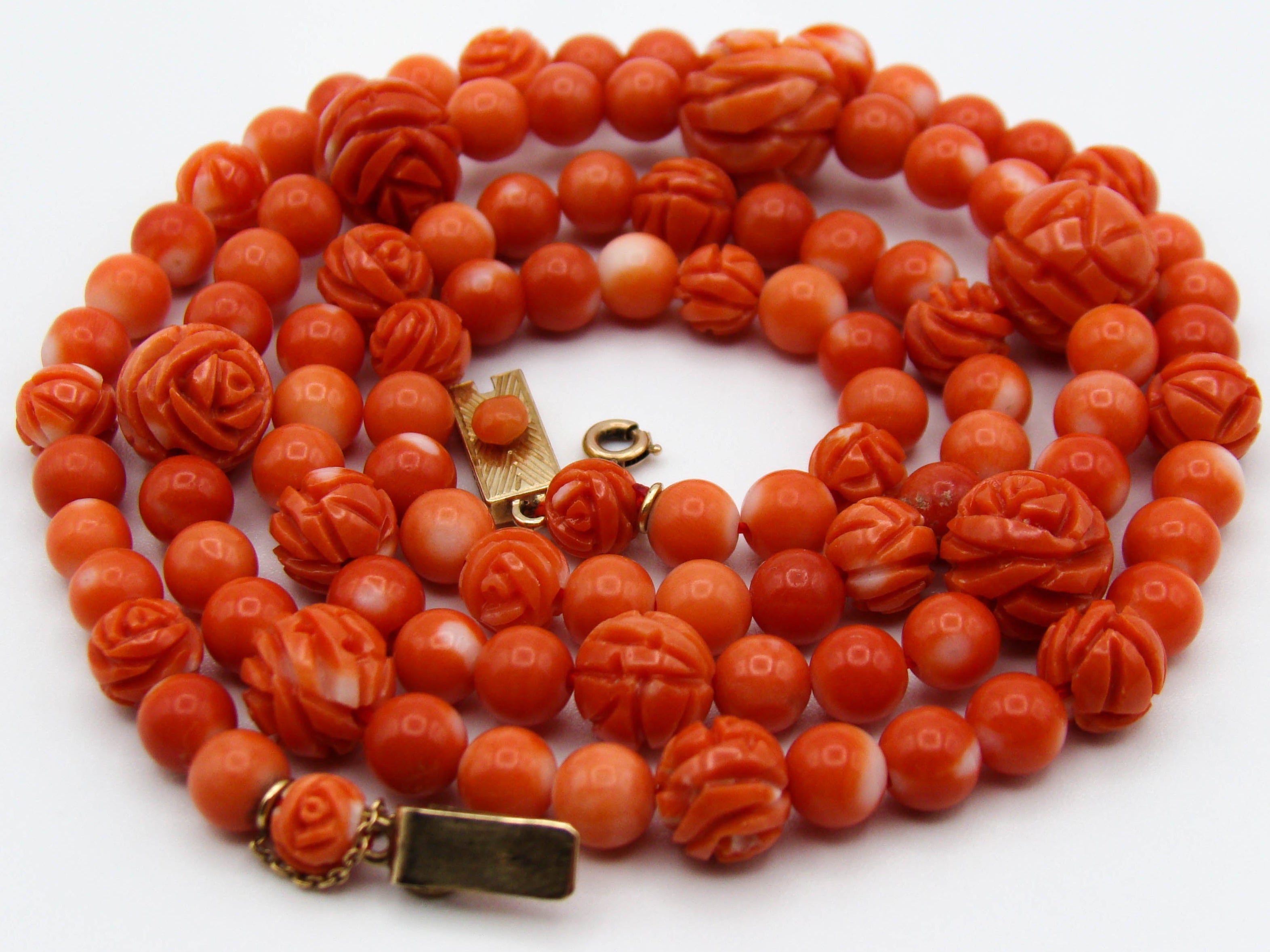 antique coral, natural coral, undyed coral, momo red coral, Italian coral, pacific coral, Sardinian Coral, sea coral, Mediterranean coral, Mediterranean necklace, Mediterranean chain, Mediterranean momo coral, handcarved coral, momo coral, coral necklace, 18 karat Gold clasp
