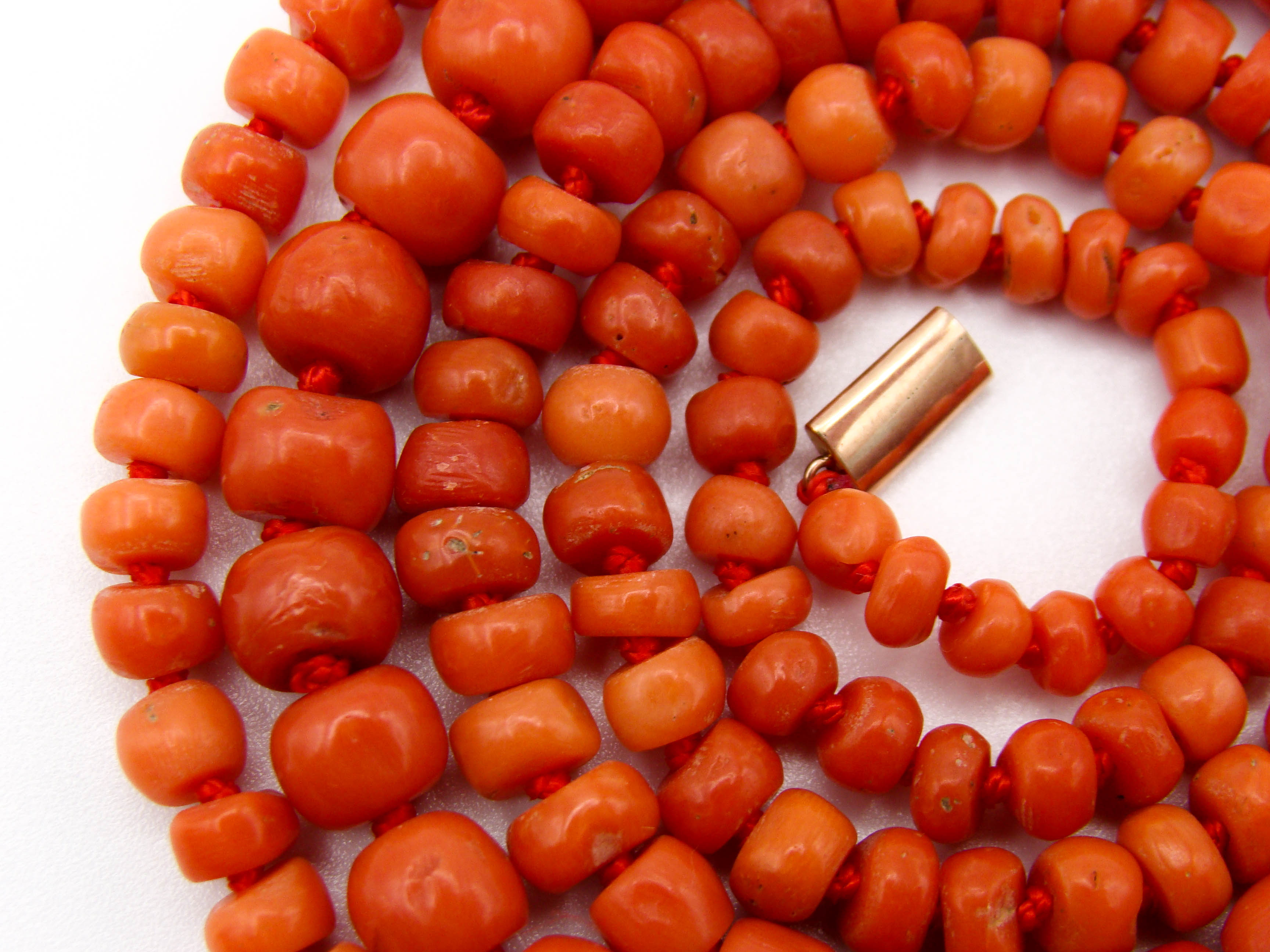antique coral, natural coral, undyed coral, dark orange coral, Italian coral, pacific coral, Sardinian Coral, sea coral, Mediterranean coral, Mediterranean necklace, Mediterranean chain, coral necklace, handcarved coral, 9 karat gold clasp