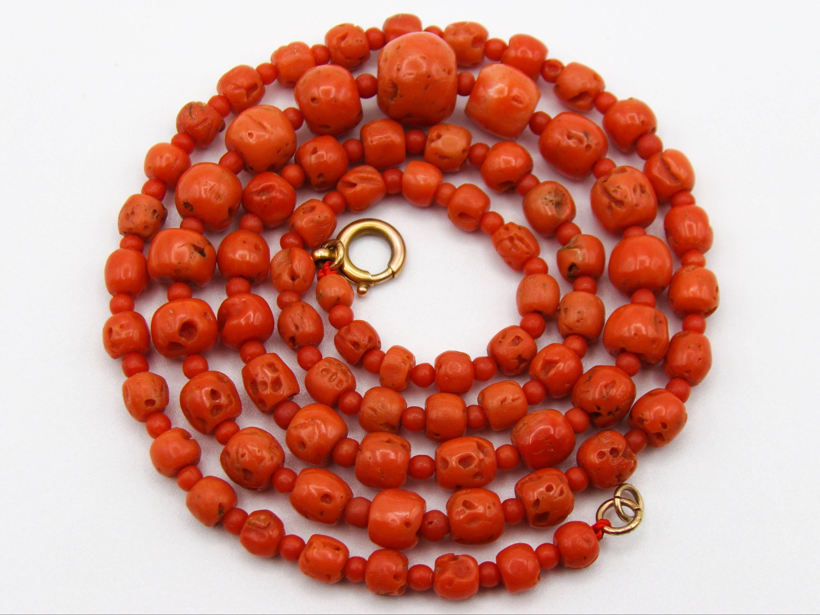 antique coral, natural coral, undyed coral, dark salmon coral, Italian coral, pacific coral, Sardinian Coral, sea coral, Mediterranean necklace, Mediterranean chain, coral necklace, handcarved coral, 18 karat gold clasp