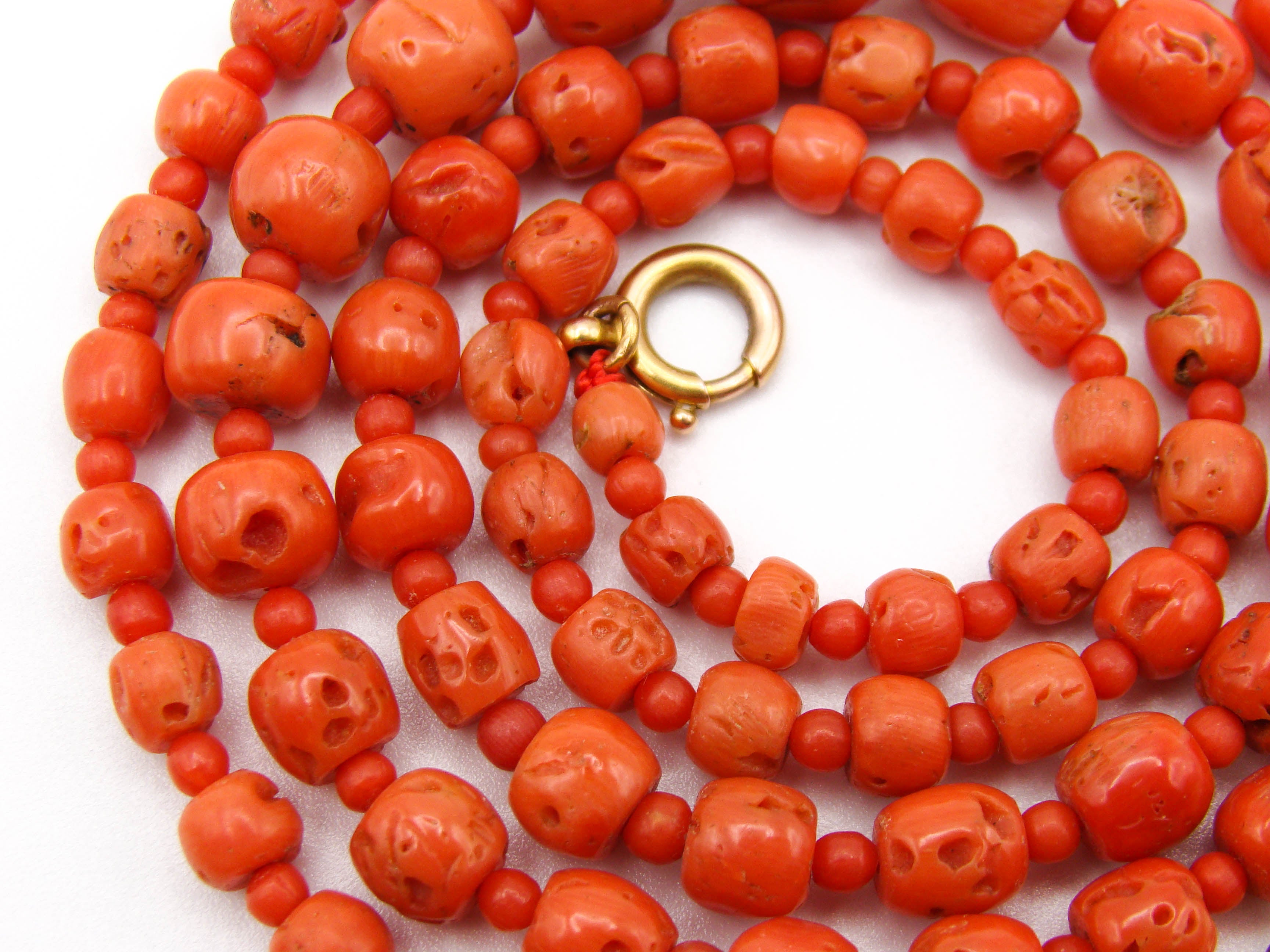antique coral, natural coral, undyed coral, dark salmon coral, Italian coral, pacific coral, Sardinian Coral, sea coral, Mediterranean necklace, Mediterranean chain, coral necklace, handcarved coral, 18 karat gold clasp