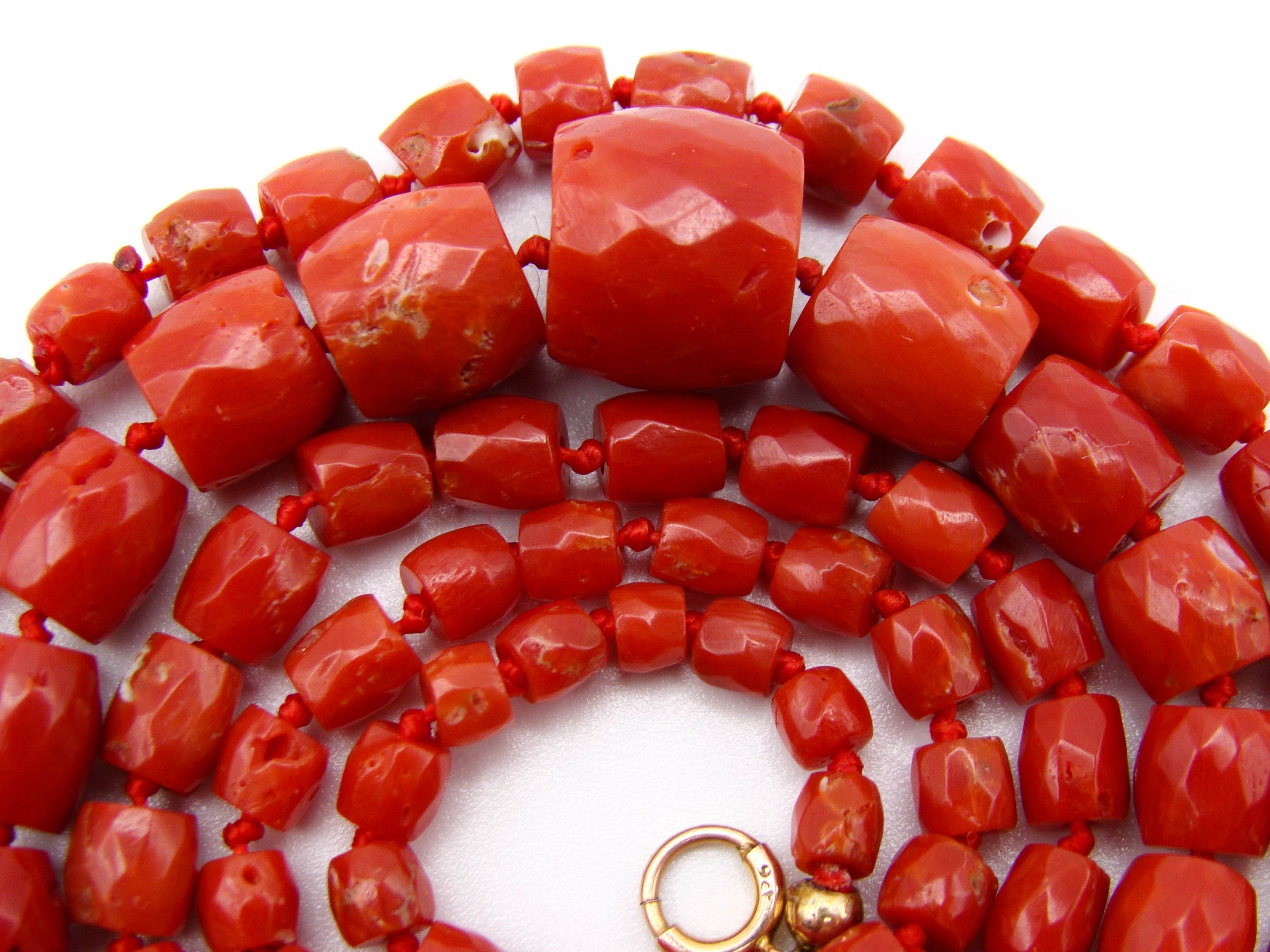 antique coral, natural coral, undyed coral, dark red coral, blood red coral, Italian coral, pacific coral, Sardinian Coral, Coral beads, Coral Rosary beads, Coral chain, Coral necklace, sea coral, aka coral, 9 karat gold clasp