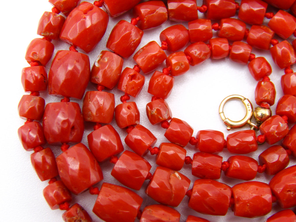 antique coral, natural coral, undyed coral, dark red coral, blood red coral, Italian coral, pacific coral, Sardinian Coral, Coral beads, Coral Rosary beads, Coral chain, Coral necklace, sea coral, aka coral, 9 karat gold clasp