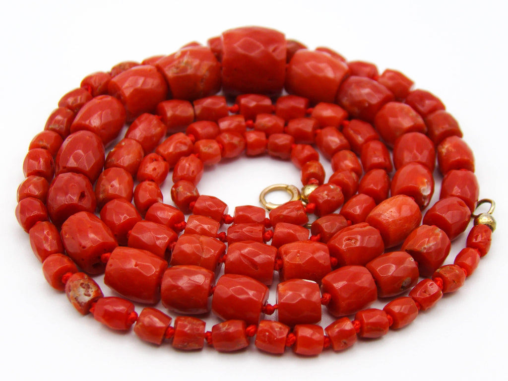 antique coral, natural coral, undyed coral, dark red coral, blood red coral, Italian coral, pacific coral, Sardinian Coral, Coral beads, Coral Rosary beads, Coral chain, Coral necklace, sea coral, aka coral, 9 karat gold clasp