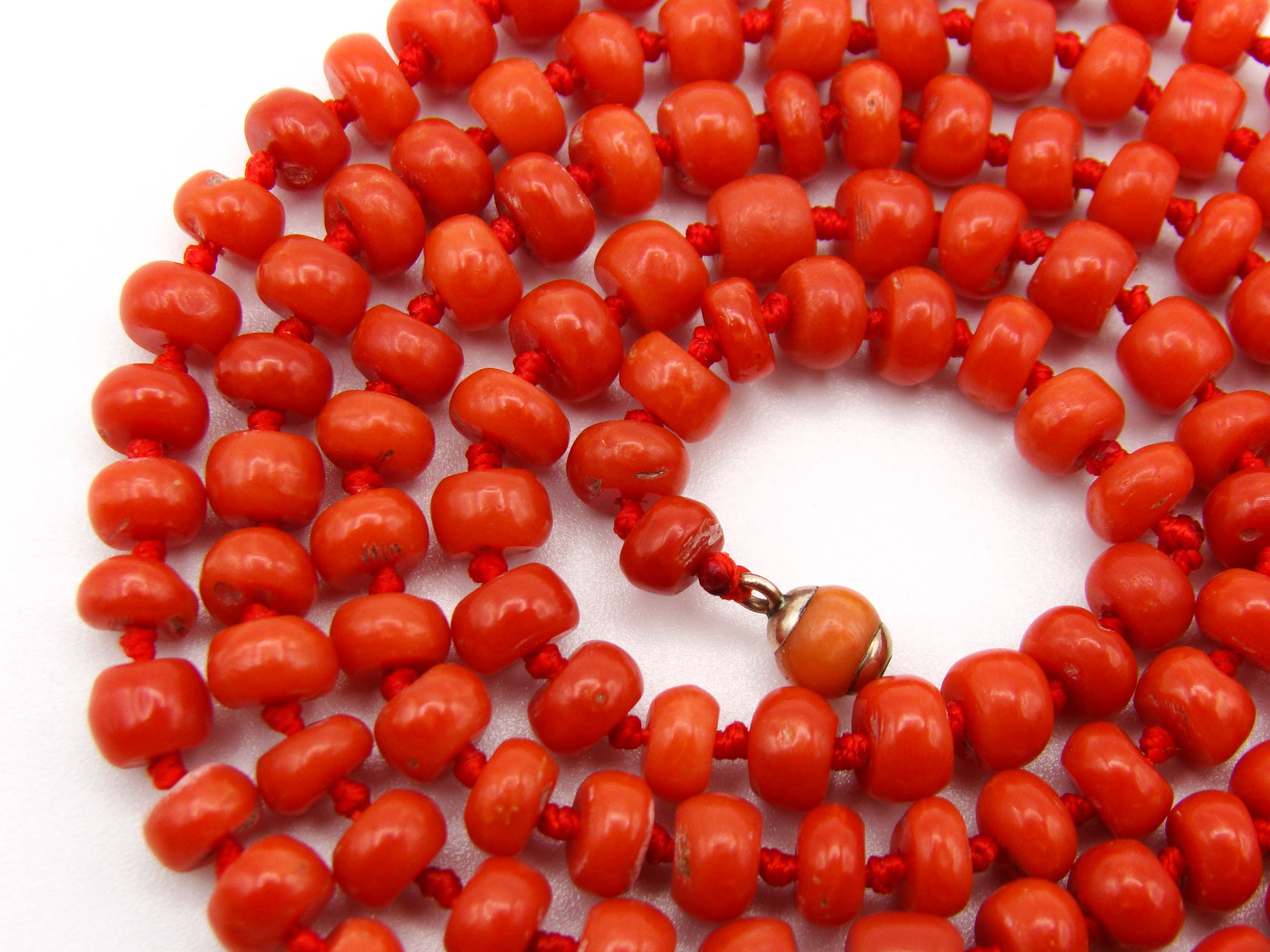 antique coral, natural coral, undyed coral, dark red coral, blood red coral, Italian coral, pacific coral, Sardinian Coral, sea coral, Mediterranean coral, Mediterranean red, Mediterranean chain, Mediterranean necklace, coral chain, coral necklace, 8 karat gold clasp