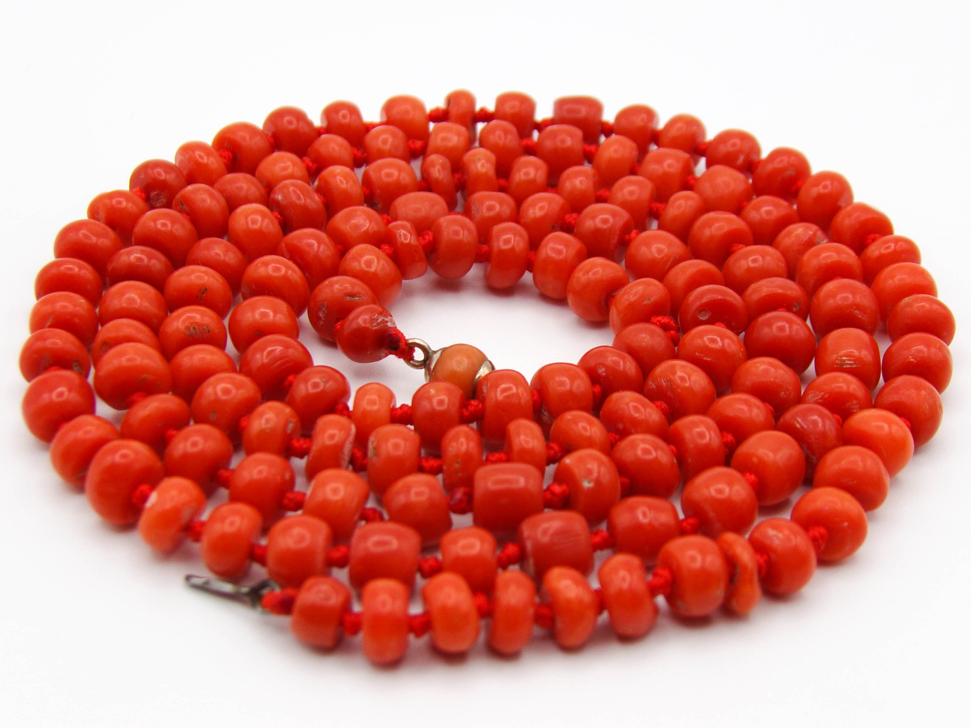 antique coral, natural coral, undyed coral, dark red coral, blood red coral, Italian coral, pacific coral, Sardinian Coral, sea coral, Mediterranean coral, Mediterranean red, Mediterranean chain, Mediterranean necklace, coral chain, coral necklace, 8 karat gold clasp
