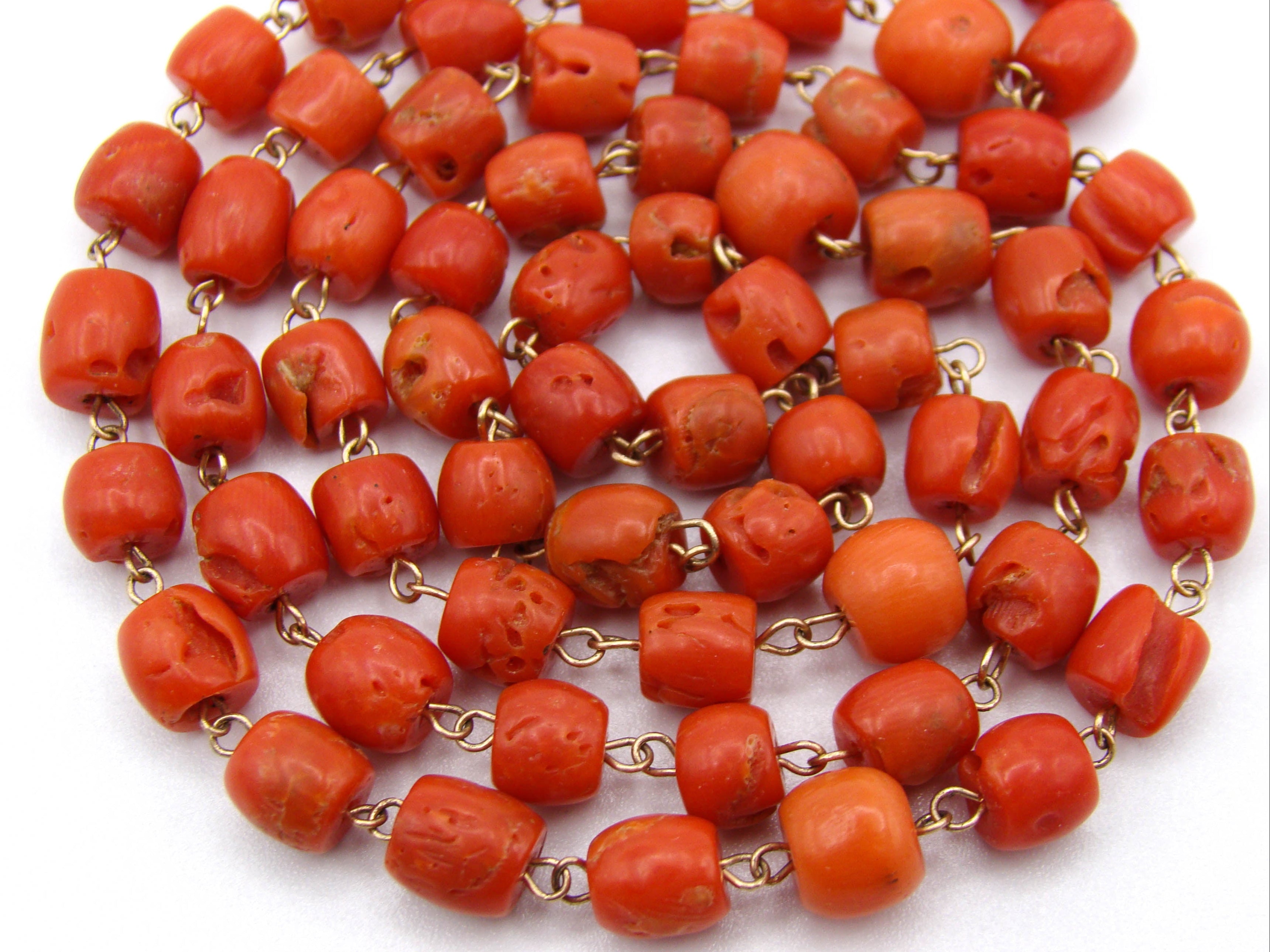 antique coral, natural coral, undyed coral, dark red coral, blood red coral, Italian coral, pacific coral, Sardinian Coral, sea coral, Mediterranean coral, Mediterranean red, Mediterranean chain, Mediterranean necklace, coral chain, coral necklace, 14 karat gold