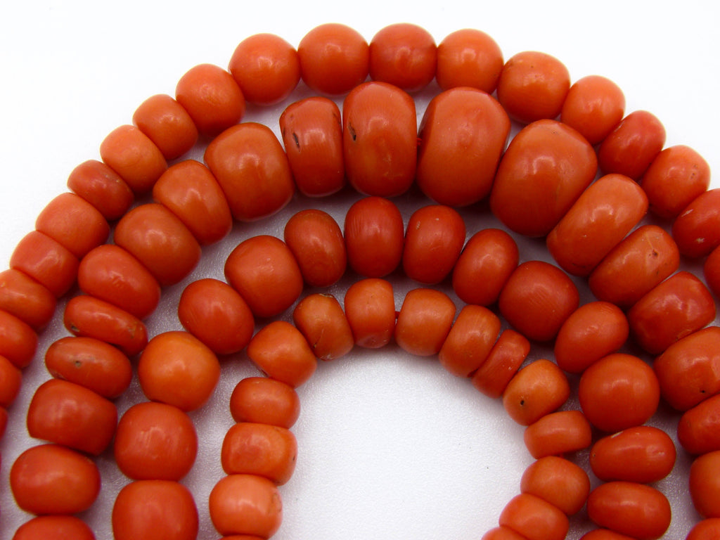 antique coral, natural coral, undyed coral, dark red coral, blood red coral, Italian coral, pacific coral, Sardinian Coral, sea coral, Mediterranean coral, Mediterranean red, Mediterranean chain, Mediterranean necklace, coral chain, coral necklace, 9 karat gold clasp
