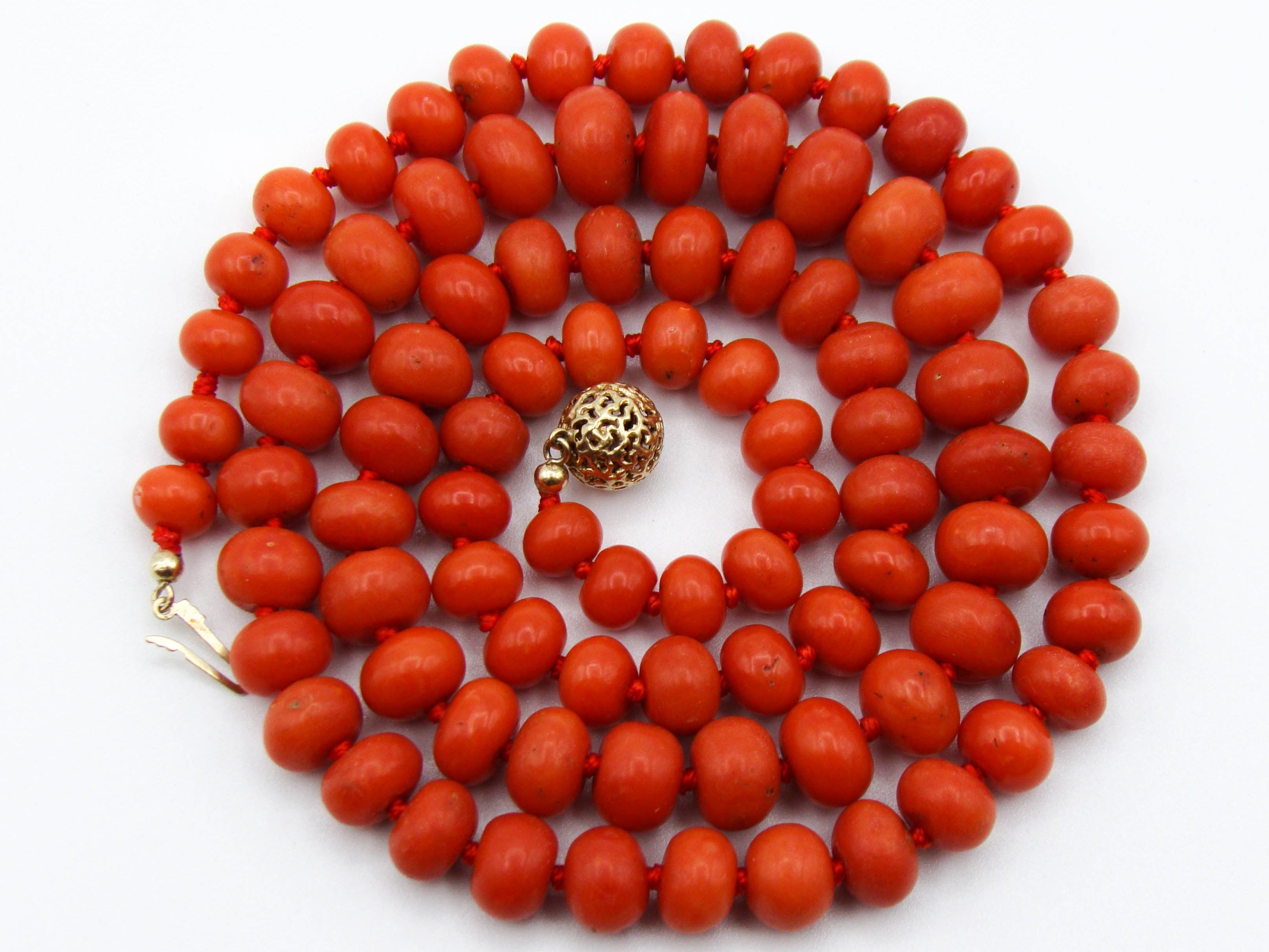 antique coral, natural coral, undyed coral, dark red coral, blood red coral, Italian coral, pacific coral, Sardinian Coral, sea coral, Mediterranean coral, Mediterranean red, Mediterranean chain, Mediterranean necklace, coral chain, coral necklace, 14 karat gold clasp