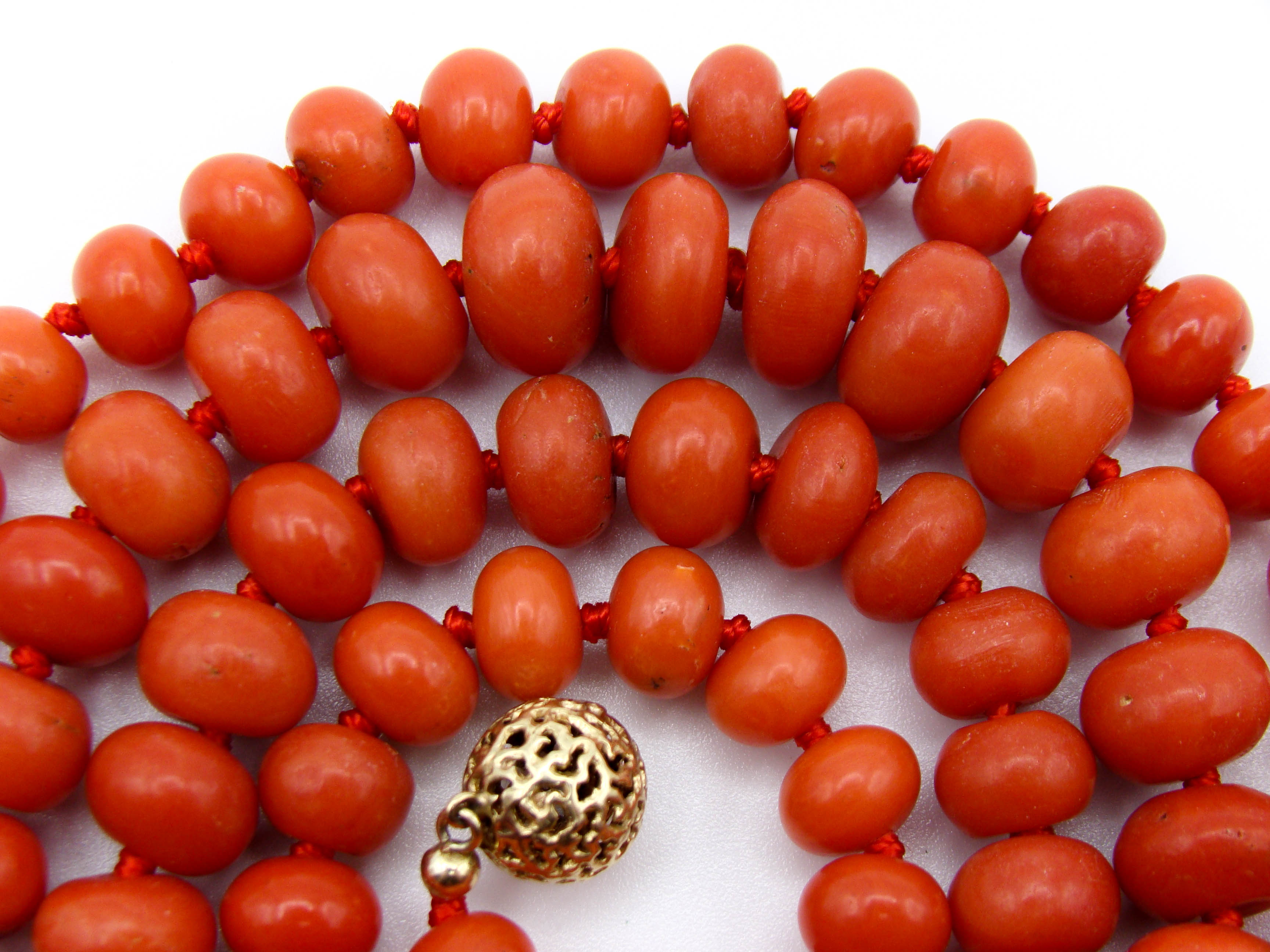 antique coral, natural coral, undyed coral, dark red coral, blood red coral, Italian coral, pacific coral, Sardinian Coral, sea coral, Mediterranean coral, Mediterranean red, Mediterranean chain, Mediterranean necklace, coral chain, coral necklace, 14 karat gold clasp