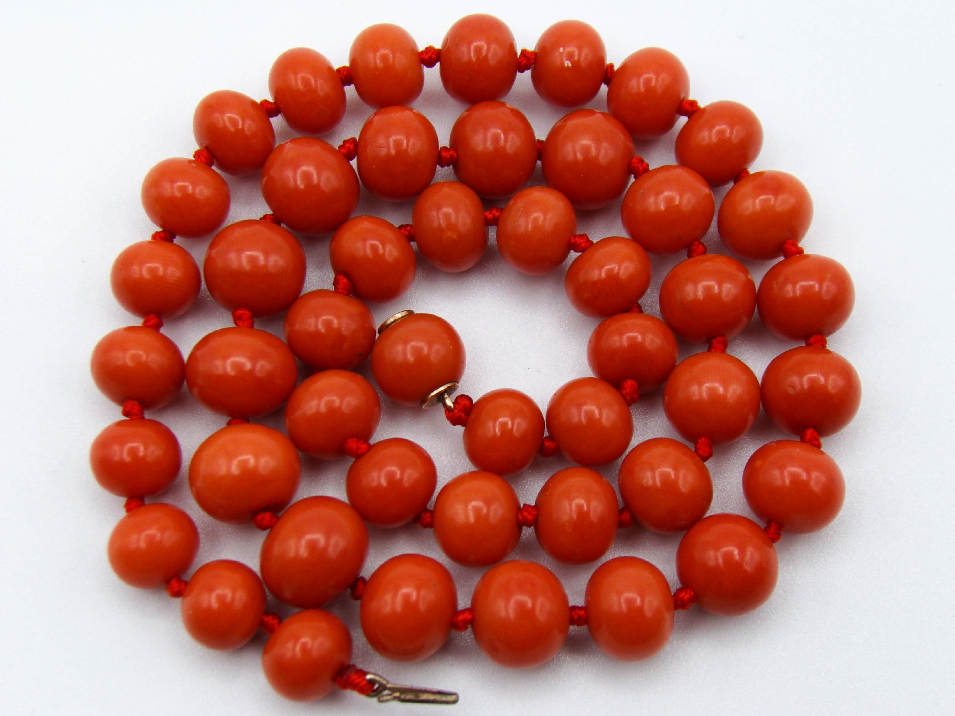 antique coral, natural coral, undyed coral, dark red coral, blood red coral, Italian coral, pacific coral, Sardinian Coral, sea coral, Mediterranean coral, Mediterranean necklace, Mediterranean chain, coral necklace, handcarved coral, 9 karat gold clasp, Mediterranean red