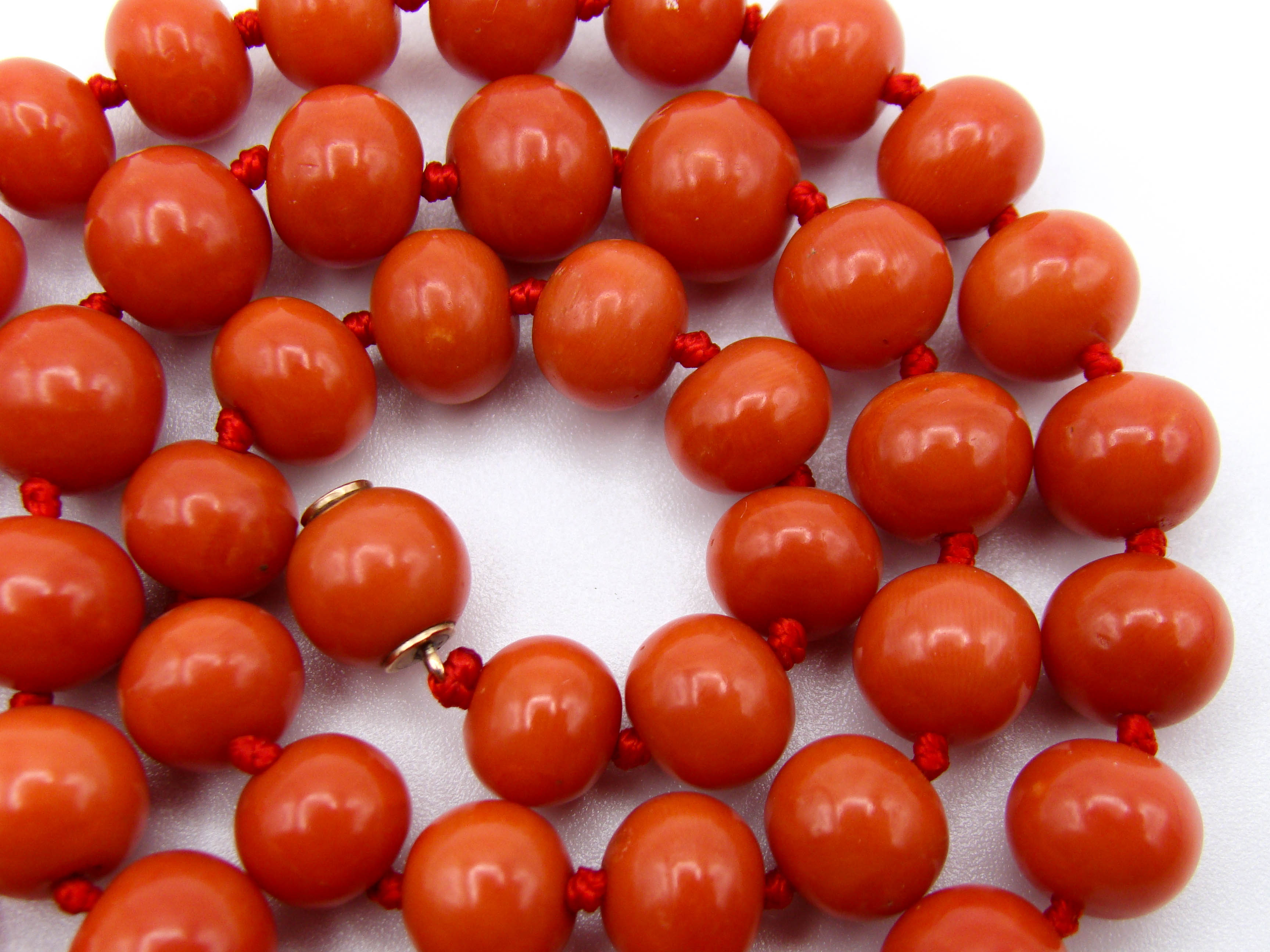 antique coral, natural coral, undyed coral, dark red coral, blood red coral, Italian coral, pacific coral, Sardinian Coral, sea coral, Mediterranean coral, Mediterranean necklace, Mediterranean chain, coral necklace, handcarved coral, 9 karat gold clasp, Mediterranean red