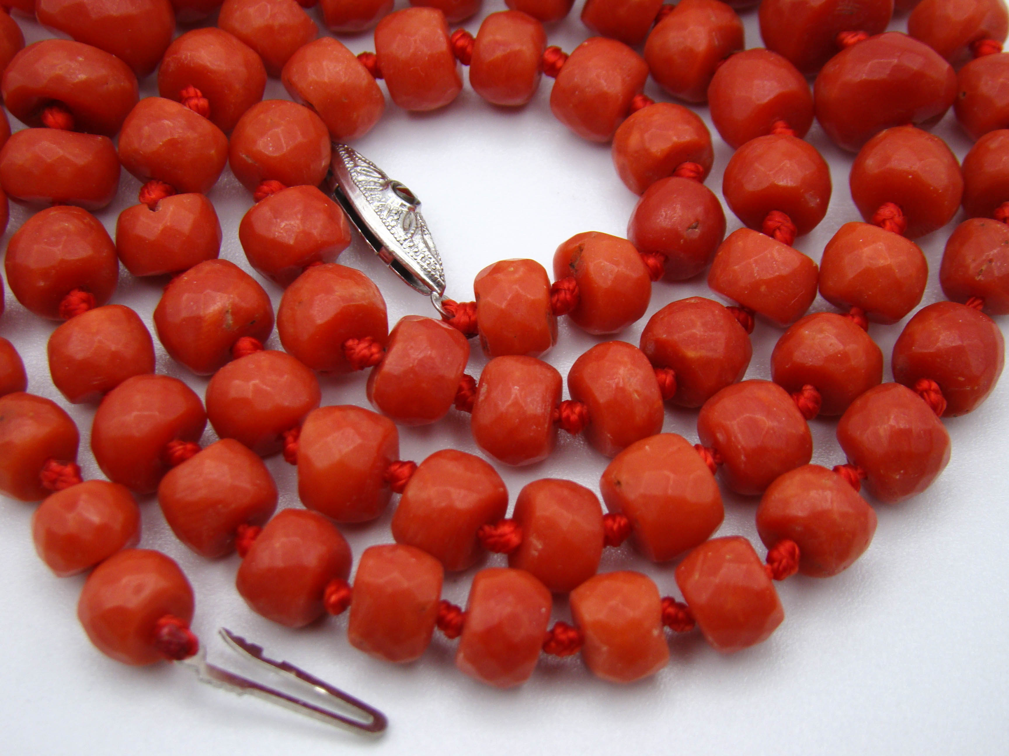 antique coral, natural coral, undyed coral, dark red coral, blood red coral, Italian coral, pacific coral, Sardinian Coral, Coral beads, Coral Rosary beads, Coral chain, Coral necklace, sea coral, aka coral, silver 925 clasp