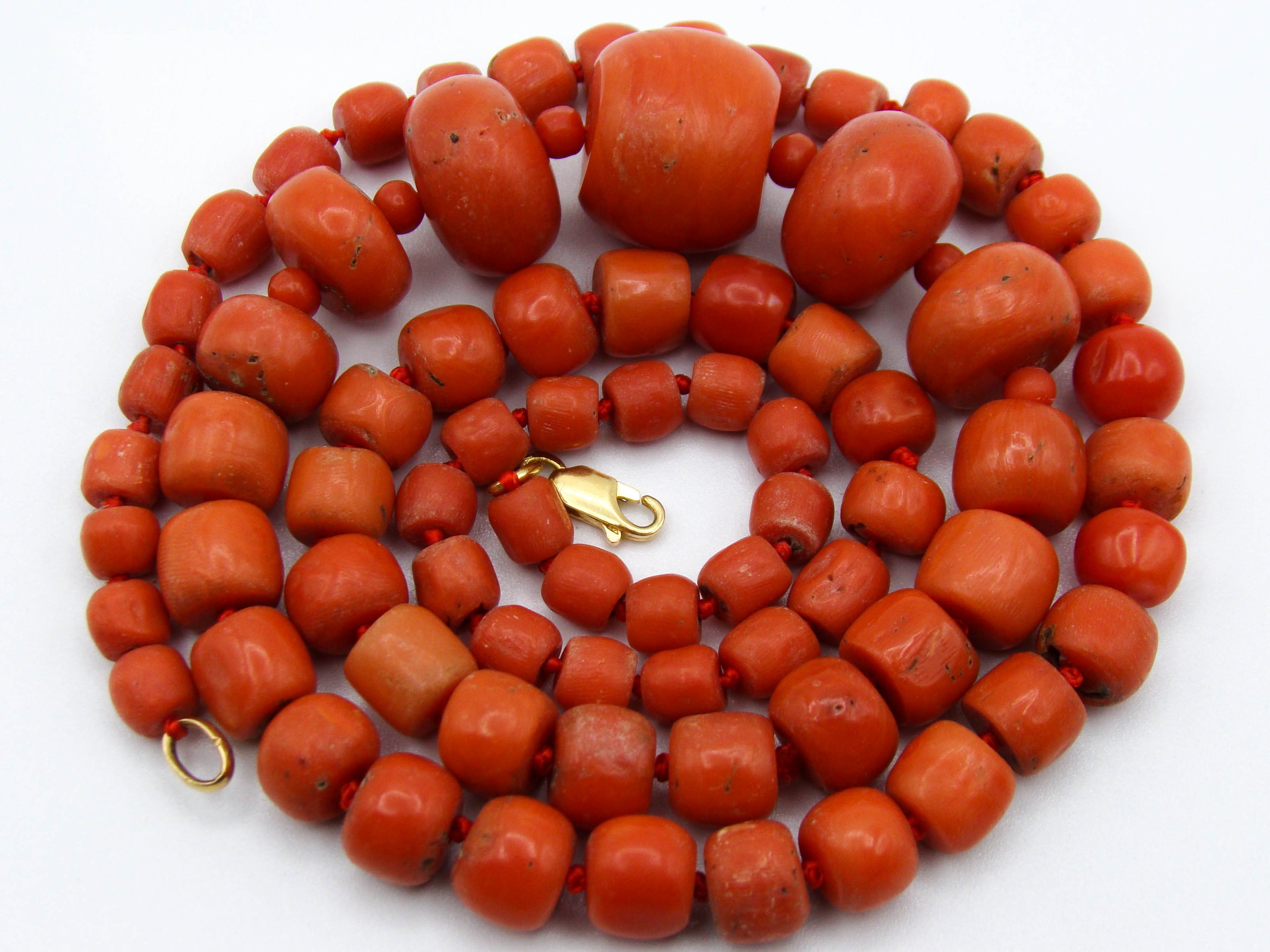 antique coral, natural coral, undyed coral, dark salmon coral, Italian coral, pacific coral, Sardinian Coral, sea coral, Mediterranean necklace, Mediterranean chain, coral necklace, handcarved coral, 18 karat gold clasp