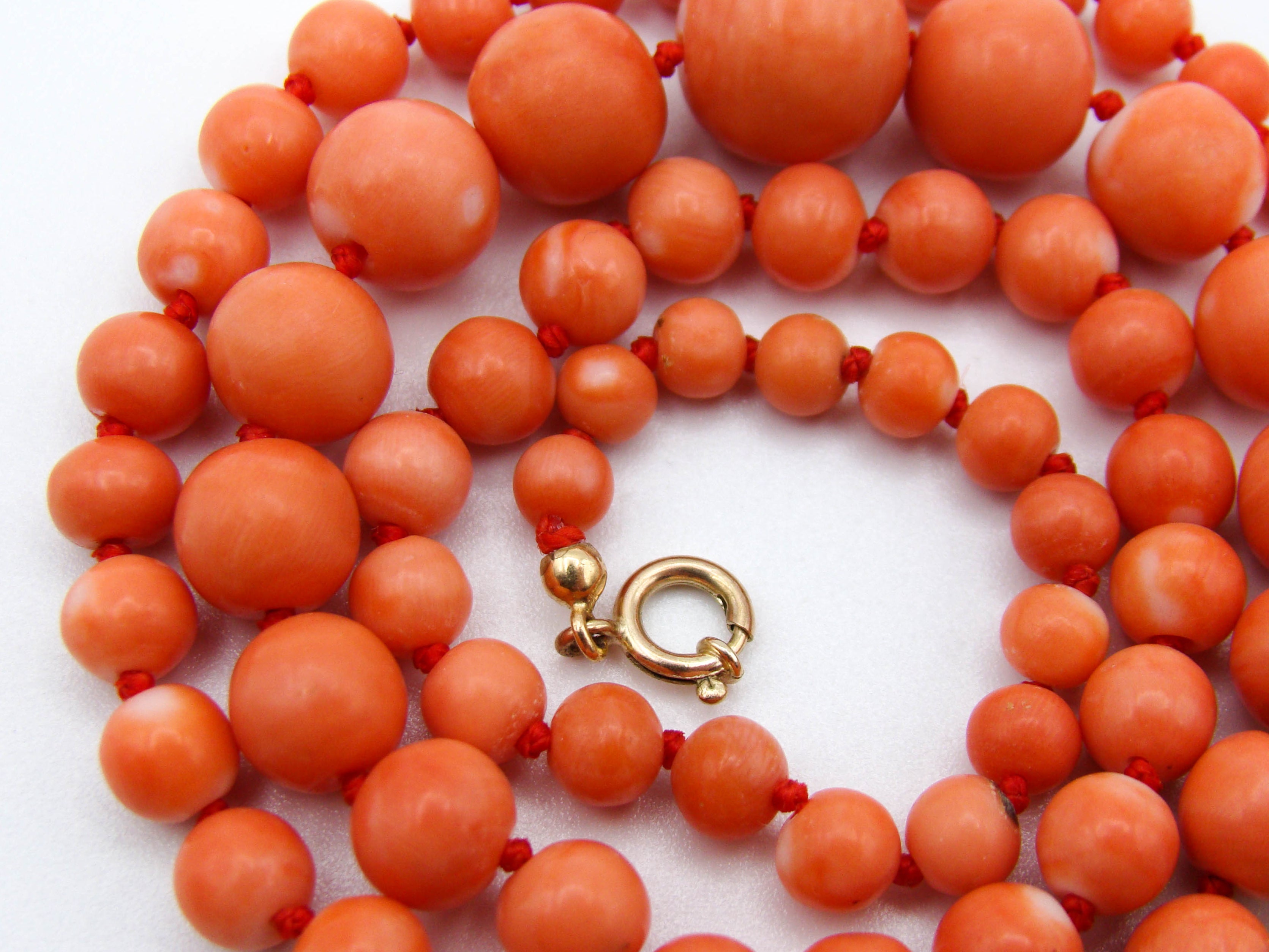 antique coral, natural coral, undyed coral, momo salmon coral, Italian coral, pacific coral, Sardinian Coral, sea coral, Mediterranean coral, Mediterranean necklace, Mediterranean chain, coral necklace, Mediterranean momo coral, handcarved coral, momo coral, 9 karat Gold clasp, salmon coral