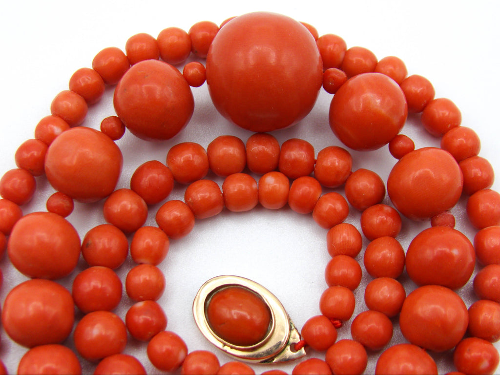 antique coral, natural coral, undyed coral, dark red coral, blood red coral, Italian coral, pacific coral, Sardinian Coral, sea coral, Mediterranean coral, Mediterranean red, Mediterranean chain, Mediterranean necklace, coral chain, coral necklace, 14 karat gold clasp