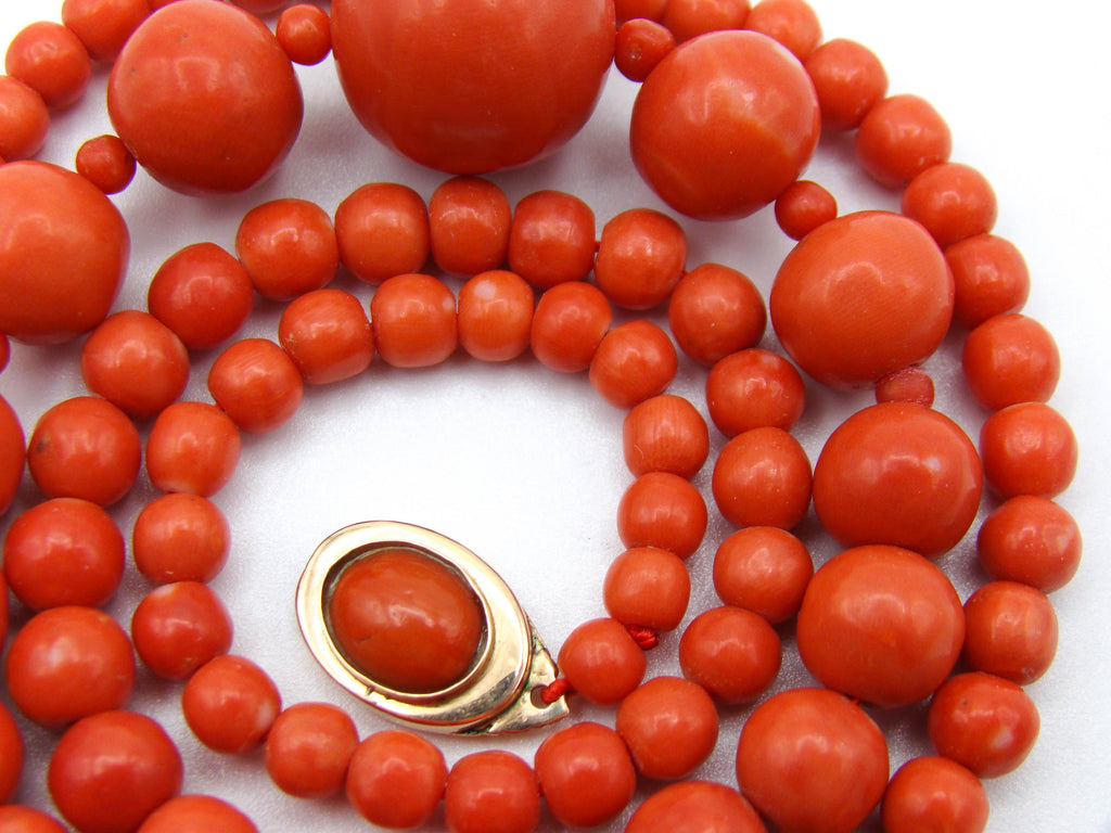 antique coral, natural coral, undyed coral, dark red coral, blood red coral, Italian coral, pacific coral, Sardinian Coral, sea coral, Mediterranean coral, Mediterranean red, Mediterranean chain, Mediterranean necklace, coral chain, coral necklace, 14 karat gold clasp