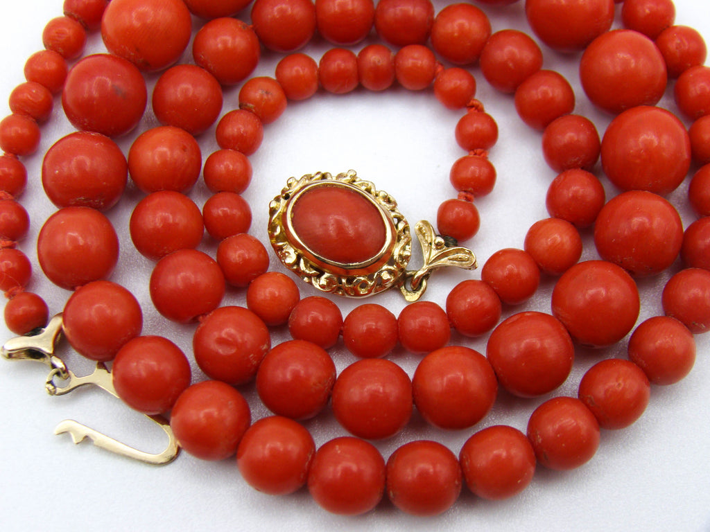 antique coral, natural coral, undyed coral, dark red coral, blood red coral, Italian coral, pacific coral, Sardinian Coral, sea coral, Mediterranean coral, Mediterranean red, Mediterranean chain, Mediterranean necklace, coral chain, coral necklace, 14 karat gold clasp