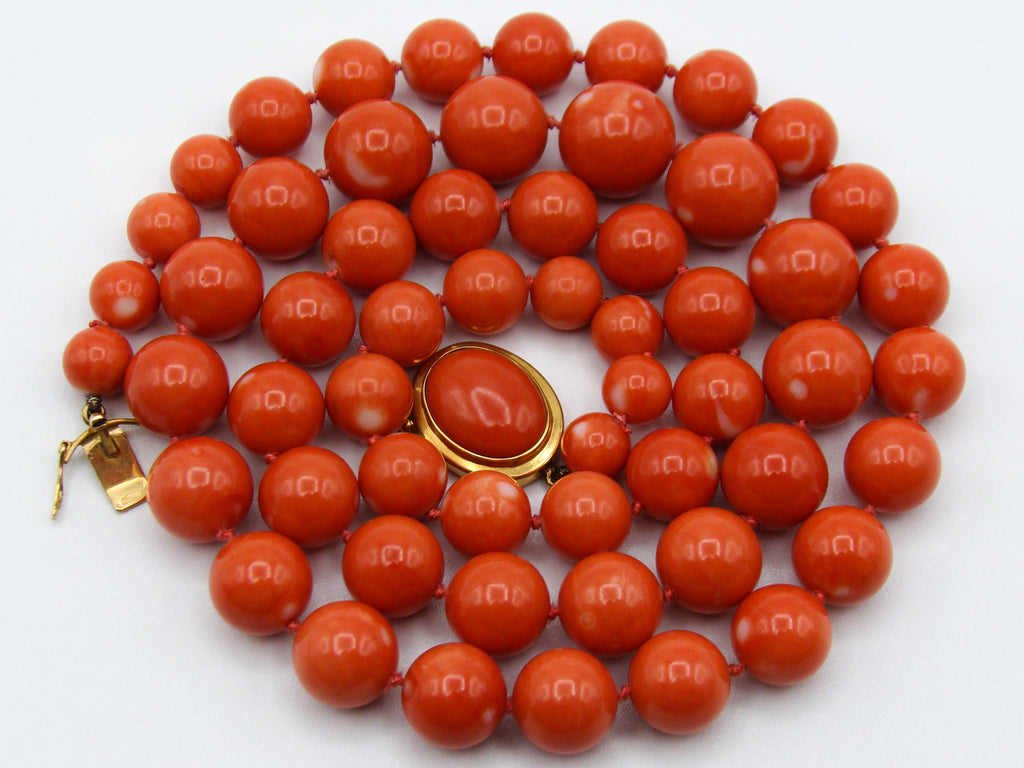 antique coral, natural coral, undyed coral, dark momo orange coral, Italian coral, pacific coral, Sardinian Coral, sea coral, momo coral, Mediterranean chain, Mediterranean necklace, 21 karat gold clasp, momo coral