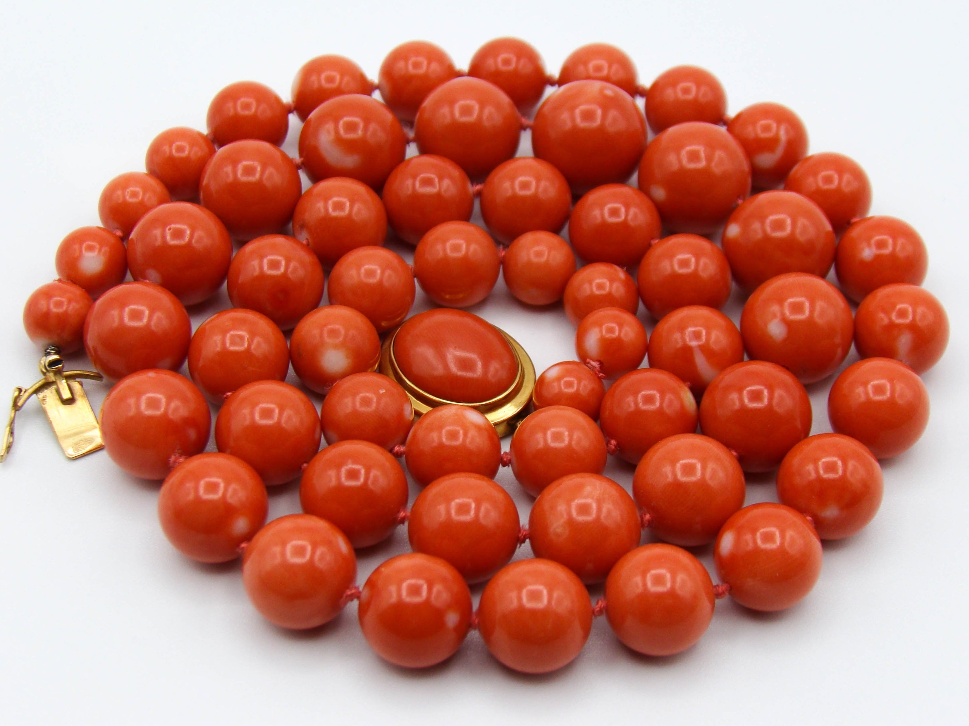 antique coral, natural coral, undyed coral, dark momo orange coral, Italian coral, pacific coral, Sardinian Coral, sea coral, momo coral, Mediterranean chain, Mediterranean necklace, 21 karat gold clasp, momo coral