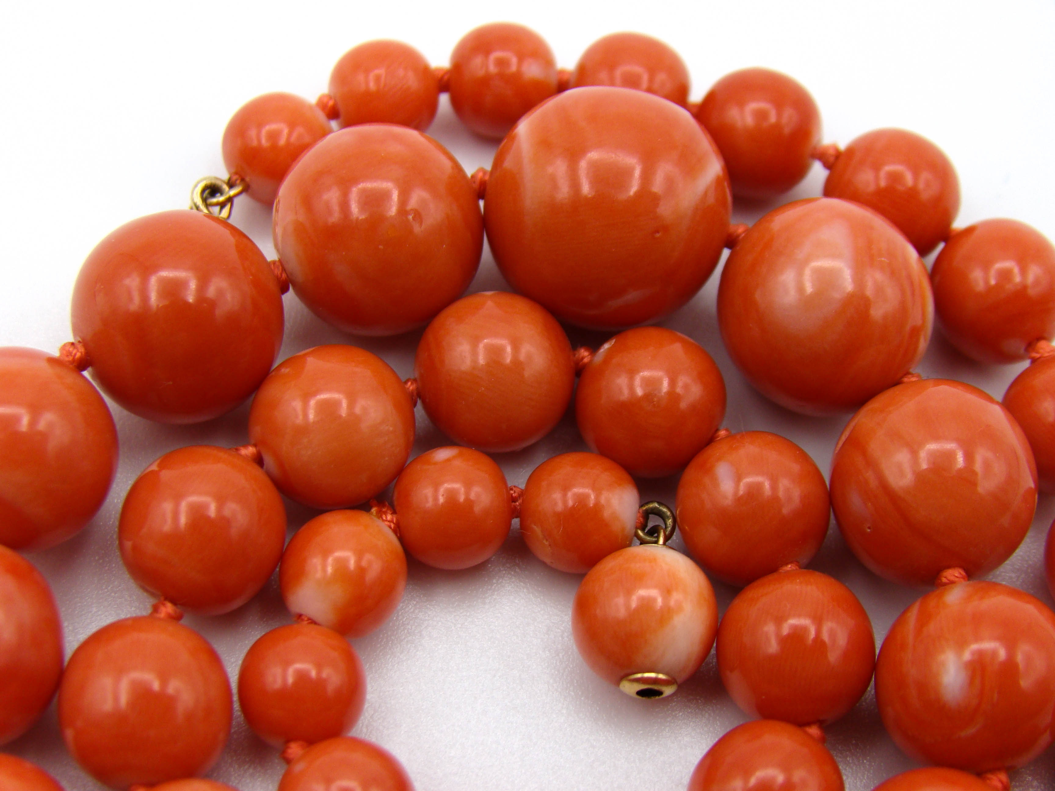 antique coral, natural coral, undyed coral, dark momo orange coral, Italian coral, pacific coral, Sardinian Coral, sea coral, momo coral, Mediterranean chain, Mediterranean necklace, 14 karat gold clasp, momo coral