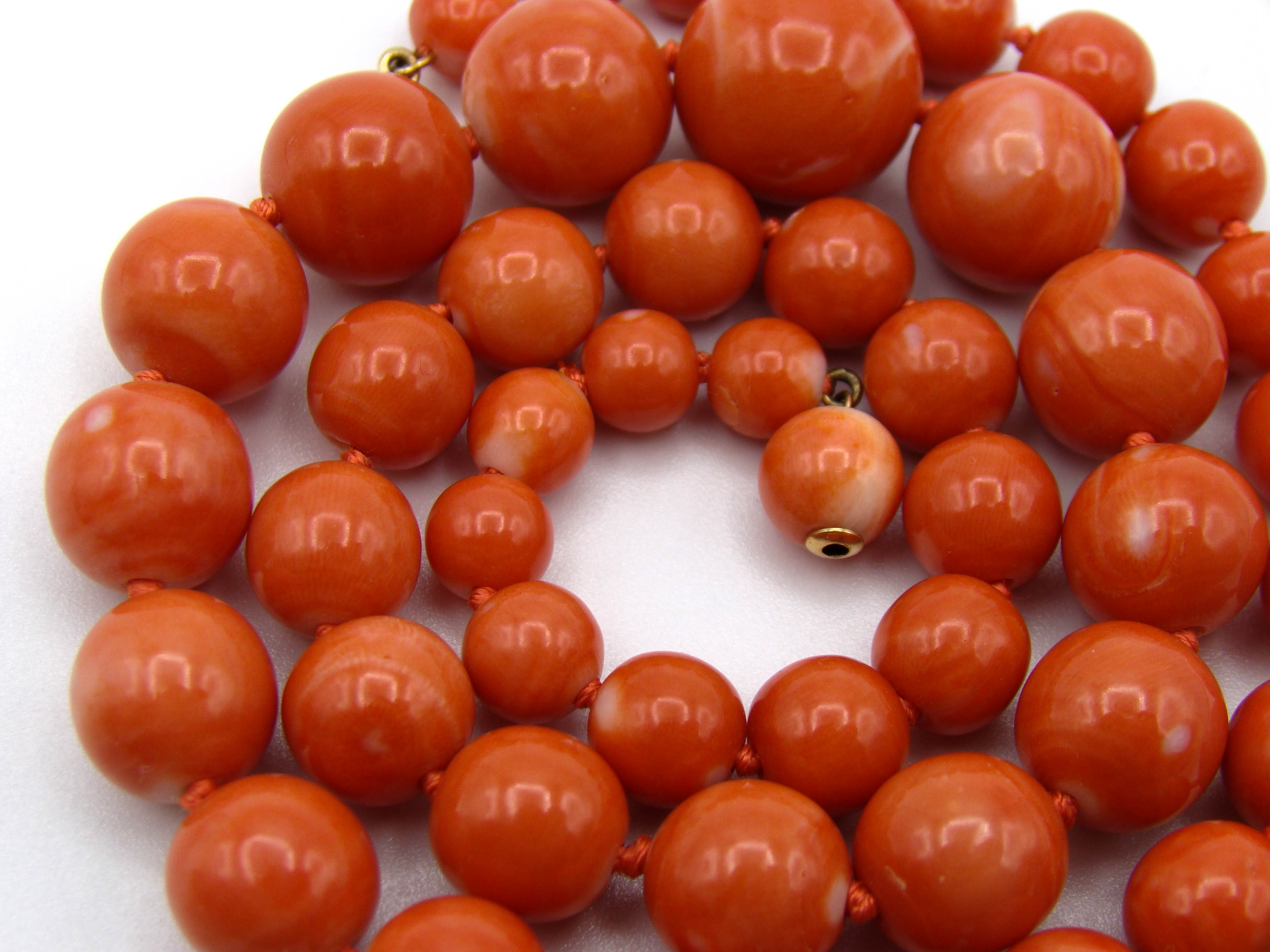 antique coral, natural coral, undyed coral, dark momo orange coral, Italian coral, pacific coral, Sardinian Coral, sea coral, momo coral, Mediterranean chain, Mediterranean necklace, 14 karat gold clasp, momo coral