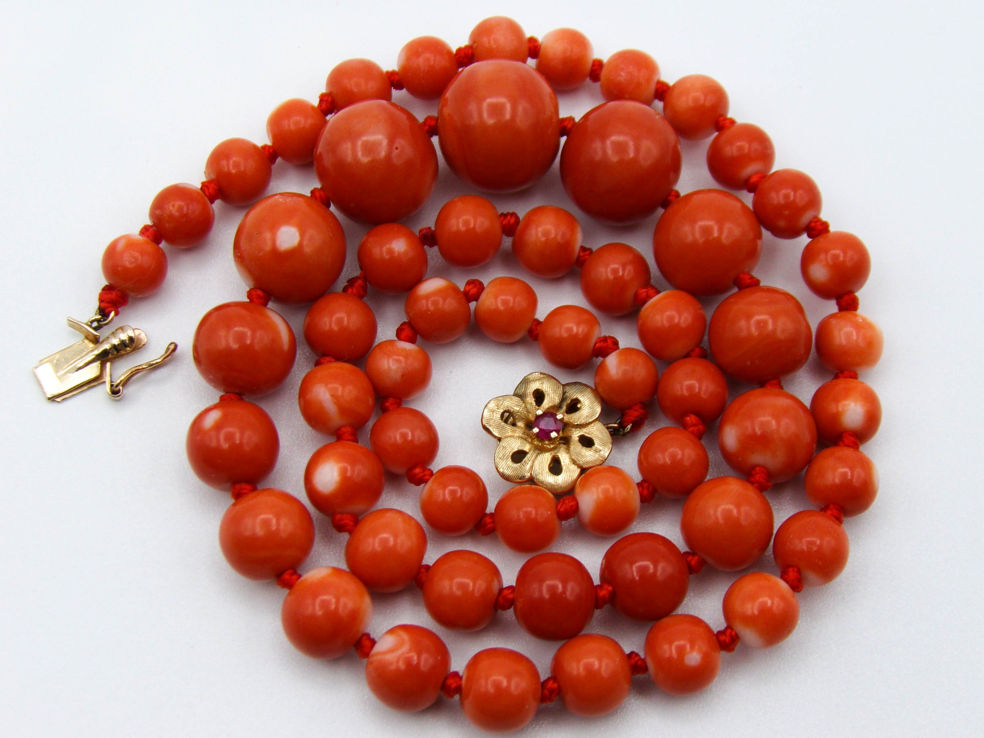 antique coral, natural coral, undyed coral, momo red coral, Italian coral, pacific coral, Sardinian Coral, sea coral, Mediterranean coral, Mediterranean necklace, Mediterranean chain, Mediterranean momo coral, handcarved coral, momo coral, coral necklace, 14 karat Gold clasp, Rubin