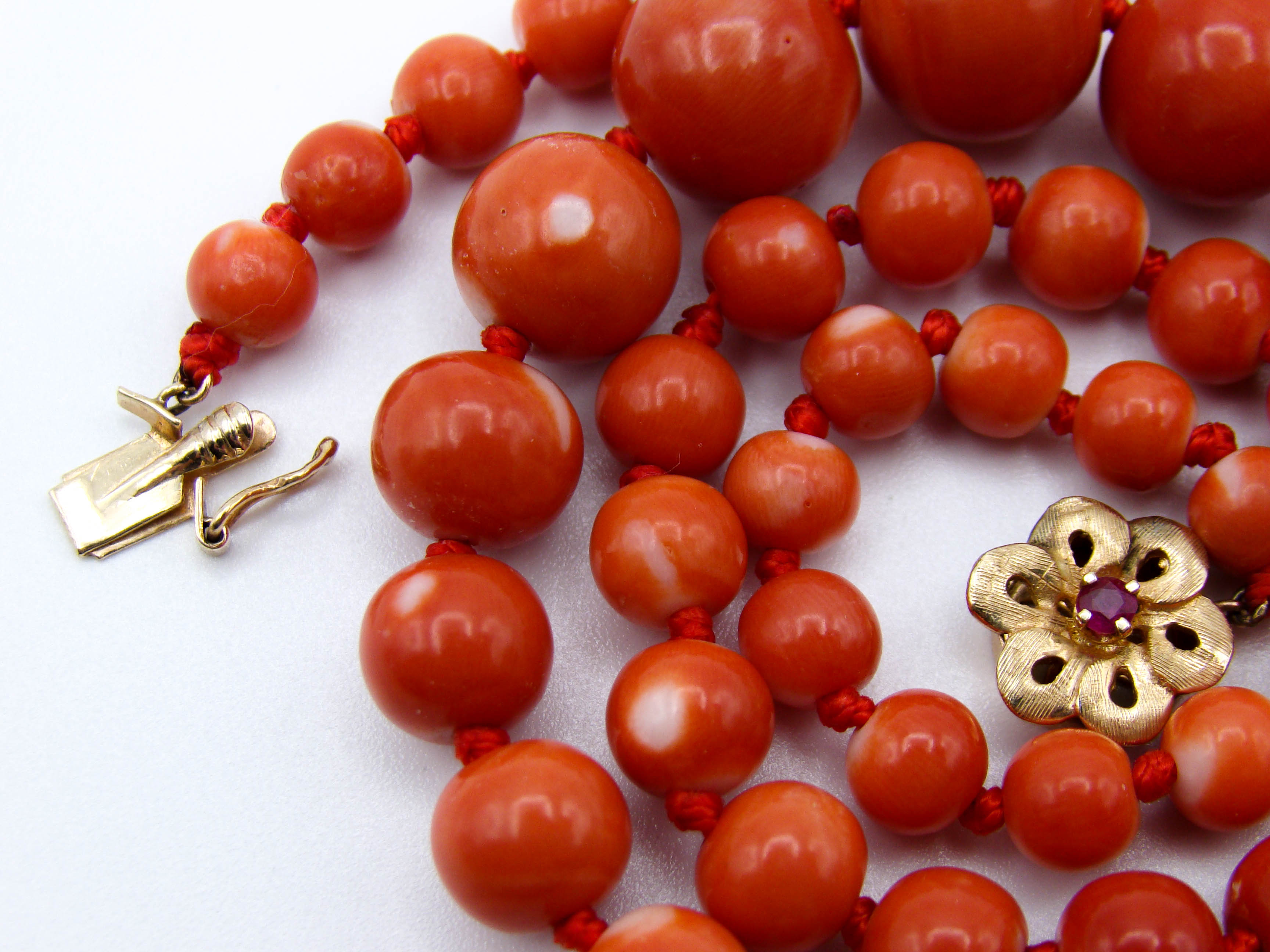 antique coral, natural coral, undyed coral, momo red coral, Italian coral, pacific coral, Sardinian Coral, sea coral, Mediterranean coral, Mediterranean necklace, Mediterranean chain, Mediterranean momo coral, handcarved coral, momo coral, coral necklace, 14 karat Gold clasp, Rubin