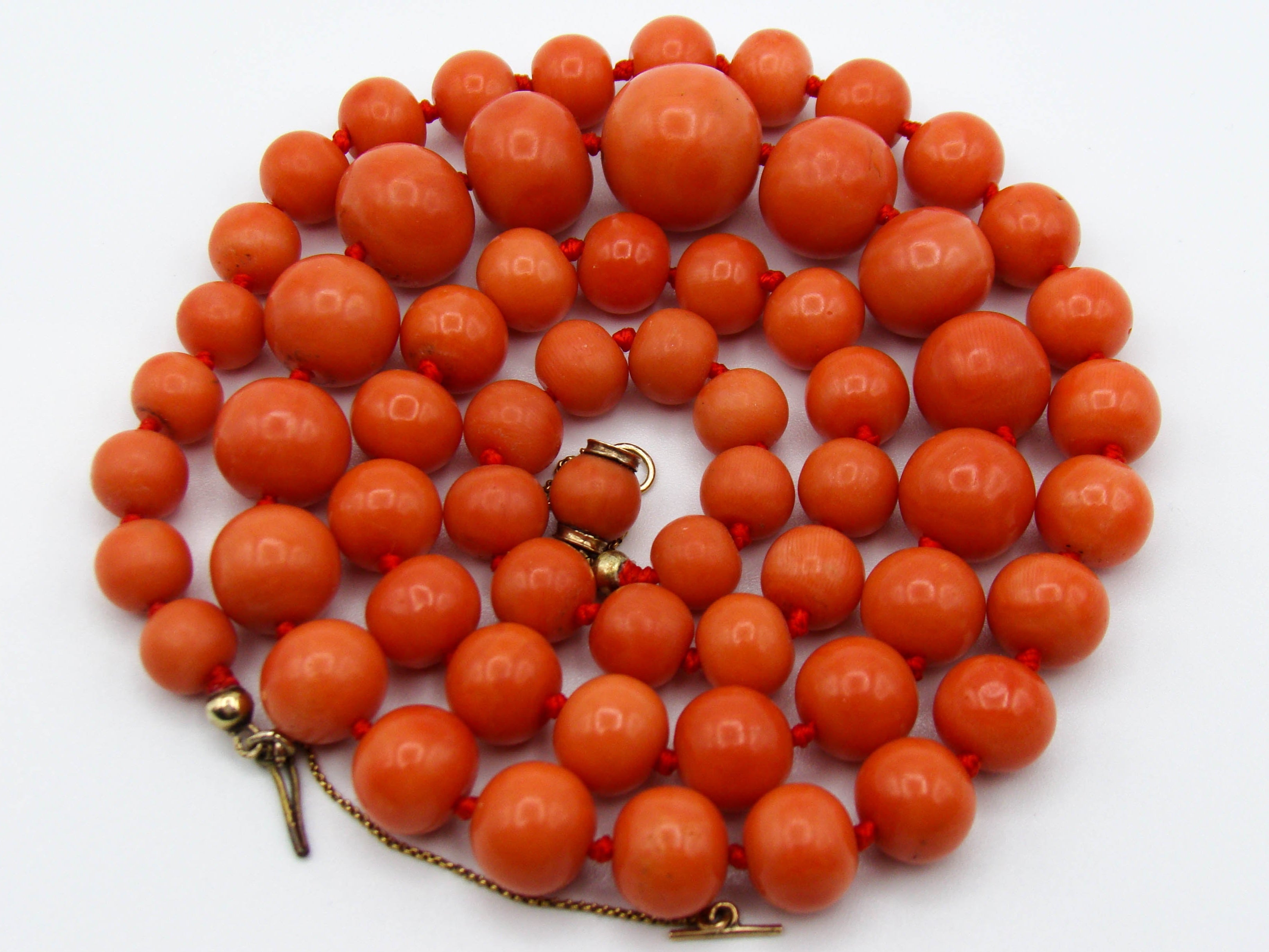 antique coral, natural coral, undyed coral, dark orange coral, Italian coral, pacific coral, Sardinian Coral, sea coral, Mediterranean coral, Mediterranean necklace, Mediterranean chain, coral necklace, handcarved coral, 14 karat gold clasp, Mediterranean orange