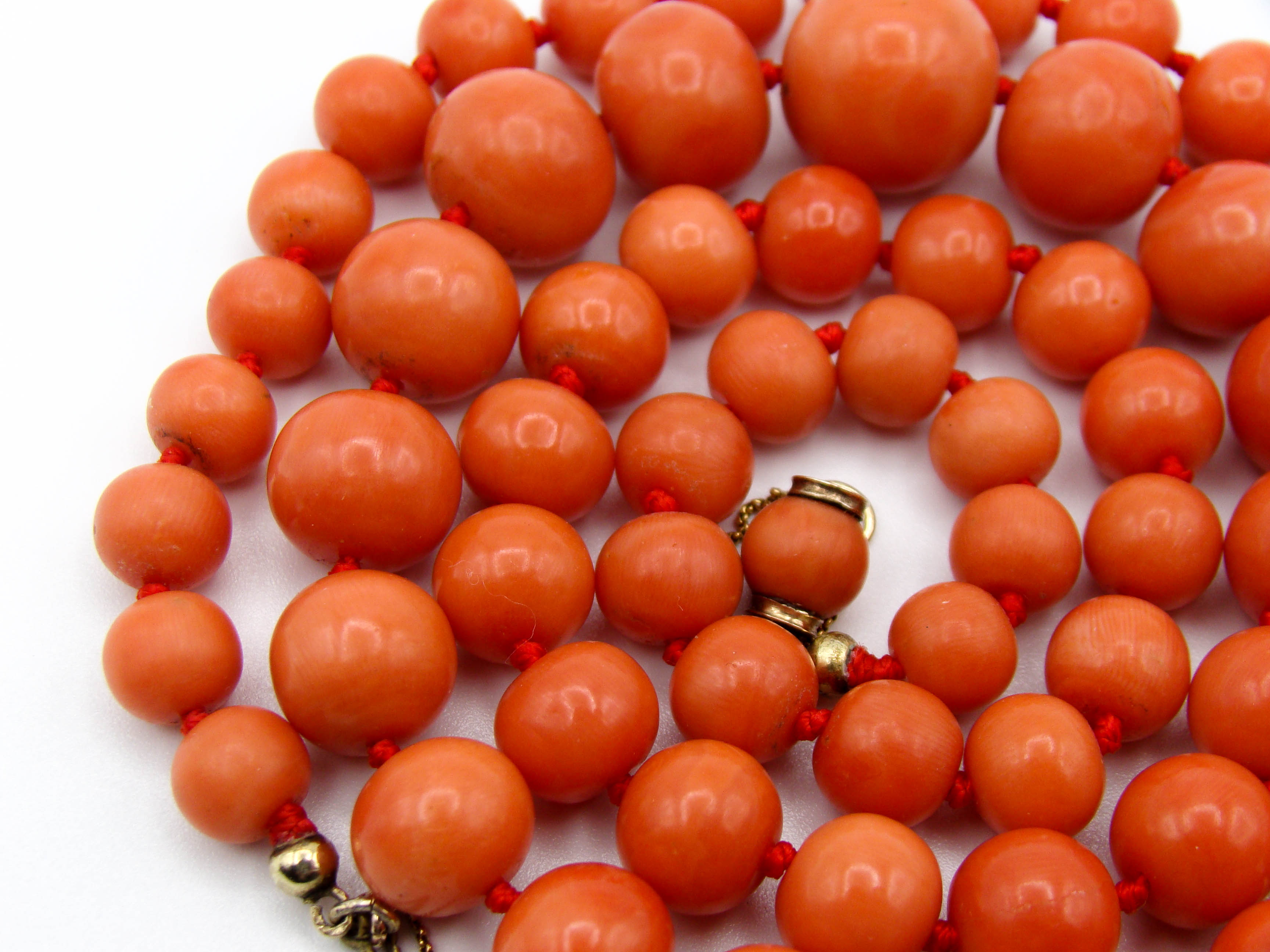 antique coral, natural coral, undyed coral, dark orange coral, Italian coral, pacific coral, Sardinian Coral, sea coral, Mediterranean coral, Mediterranean necklace, Mediterranean chain, coral necklace, handcarved coral, 14 karat gold clasp, Mediterranean orange