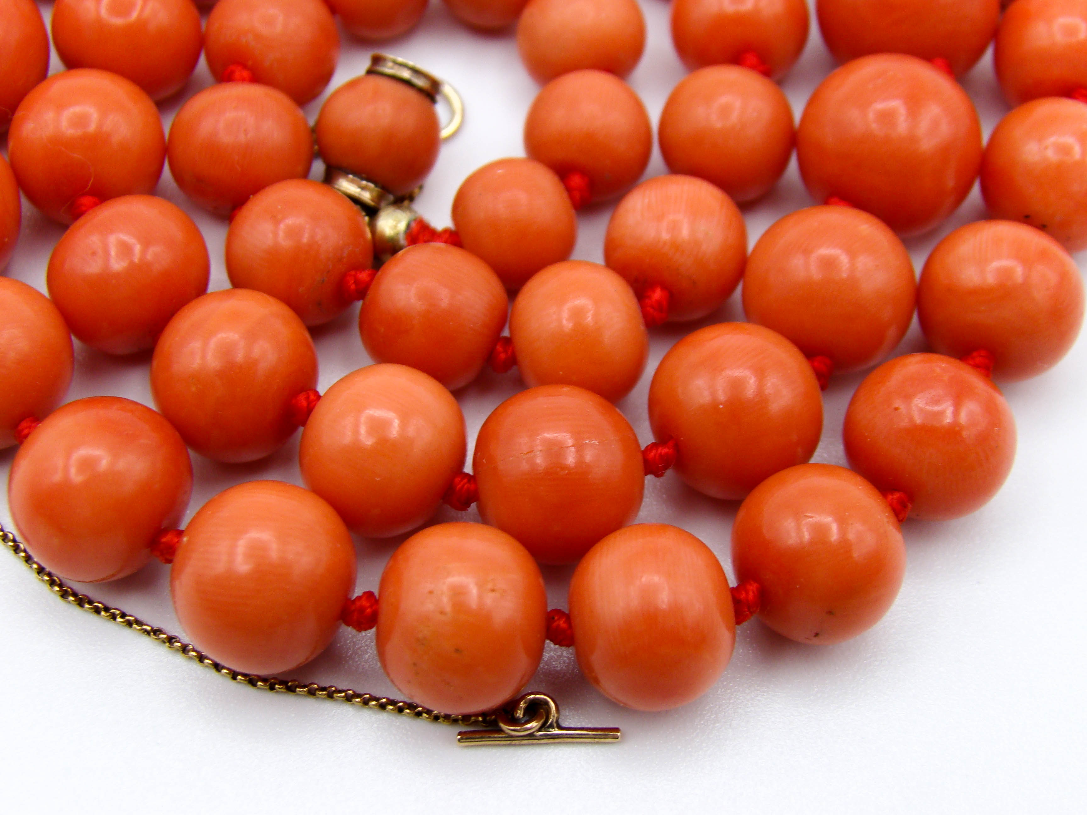antique coral, natural coral, undyed coral, dark orange coral, Italian coral, pacific coral, Sardinian Coral, sea coral, Mediterranean coral, Mediterranean necklace, Mediterranean chain, coral necklace, handcarved coral, 14 karat gold clasp, Mediterranean orange