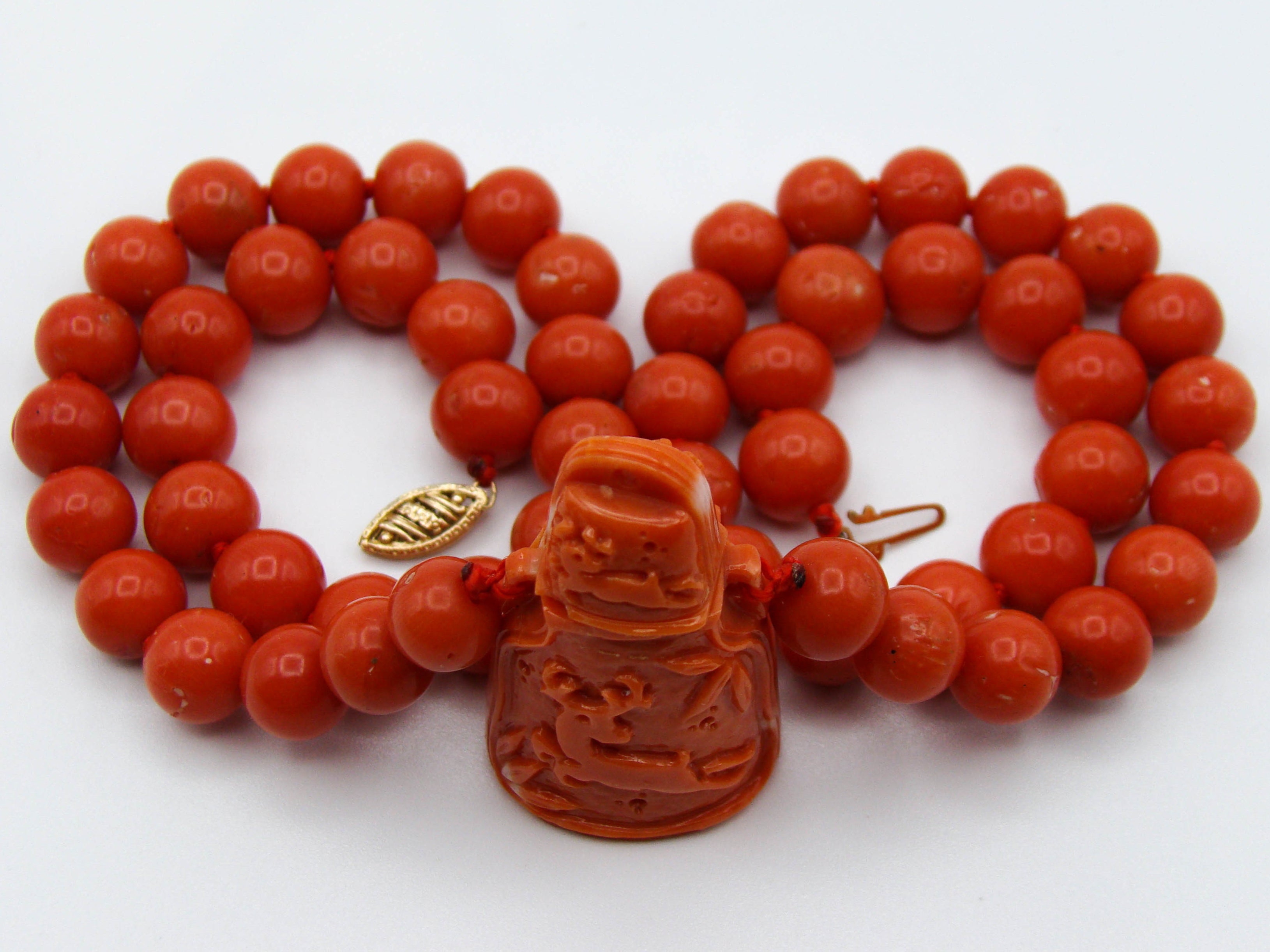 antique coral, natural coral, undyed coral, dark red coral, blood red coral, Italian coral, pacific coral, Sardinian Coral, sea coral, Mediterranean coral, Mediterranean red, Mediterranean chain, Mediterranean necklace, coral chain, coral necklace, 14 karat gold clasp, coral pendant, Meditrerranean pendant, Momo pendant