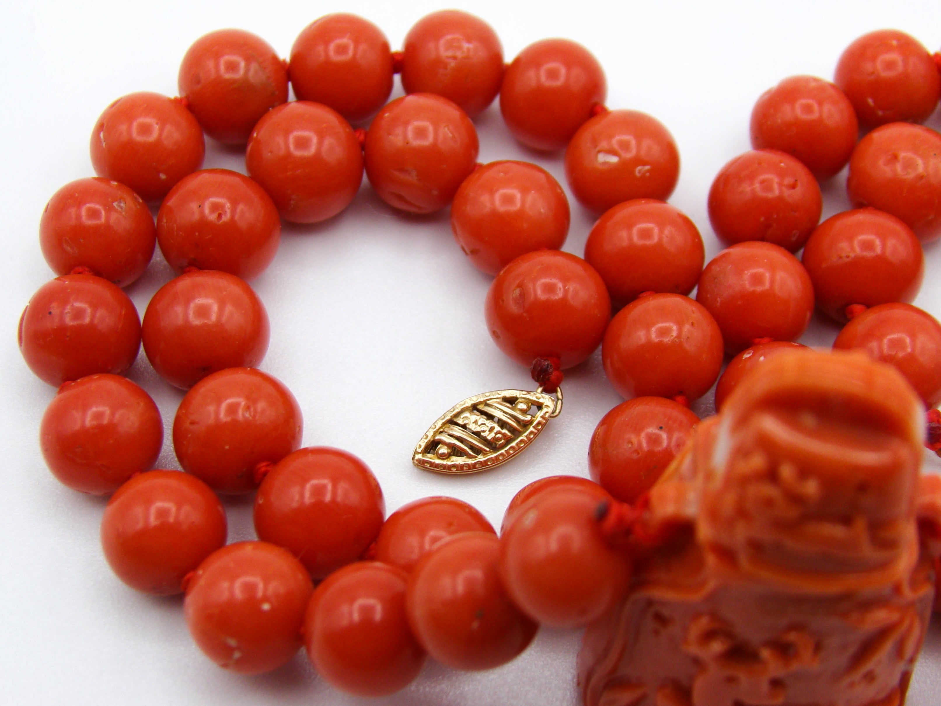 antique coral, natural coral, undyed coral, dark red coral, blood red coral, Italian coral, pacific coral, Sardinian Coral, sea coral, Mediterranean coral, Mediterranean red, Mediterranean chain, Mediterranean necklace, coral chain, coral necklace, 14 karat gold clasp, coral pendant, Meditrerranean pendant, Momo pendant
