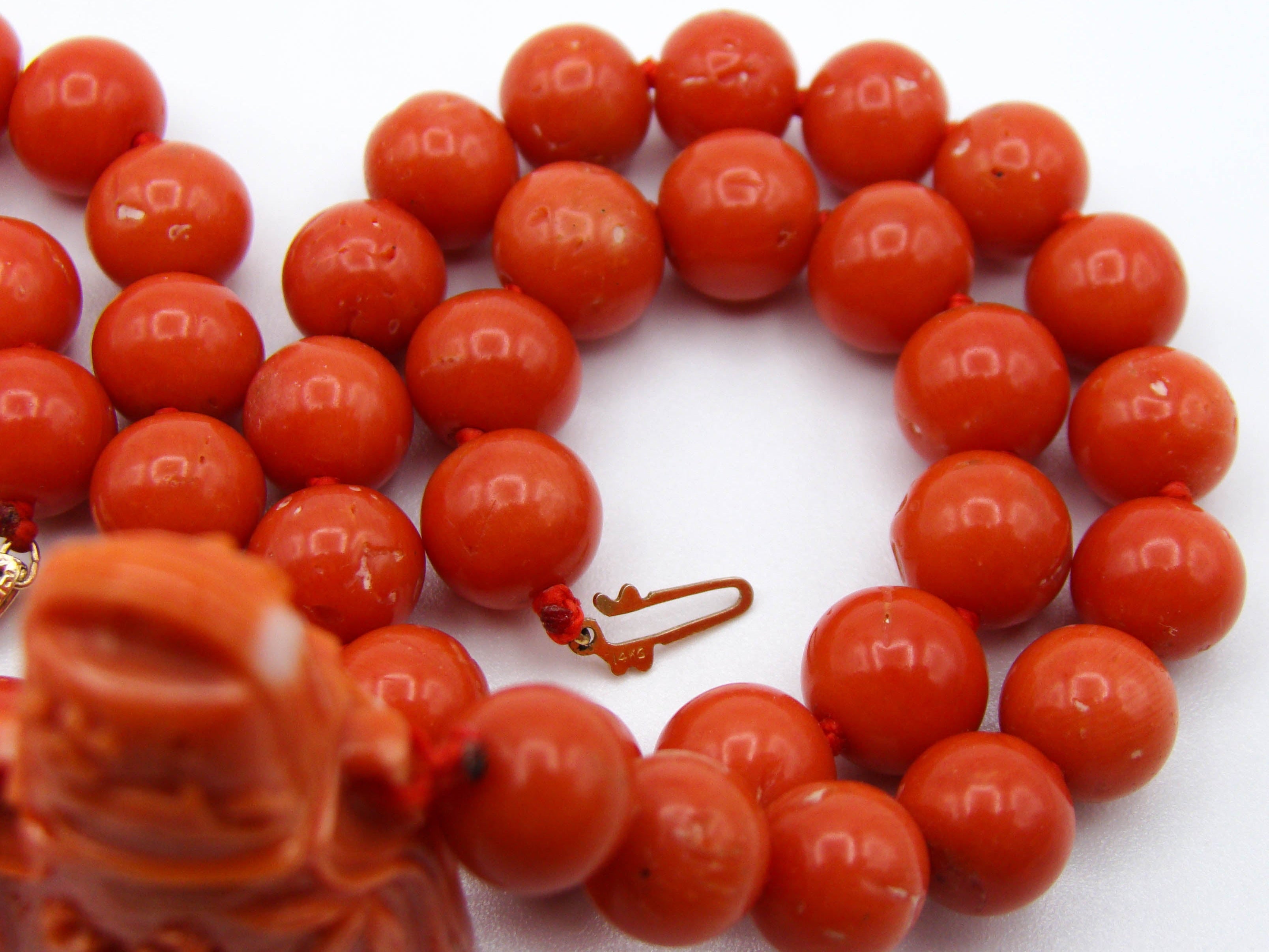 antique coral, natural coral, undyed coral, dark red coral, blood red coral, Italian coral, pacific coral, Sardinian Coral, sea coral, Mediterranean coral, Mediterranean red, Mediterranean chain, Mediterranean necklace, coral chain, coral necklace, 14 karat gold clasp, coral pendant, Meditrerranean pendant, Momo pendant
