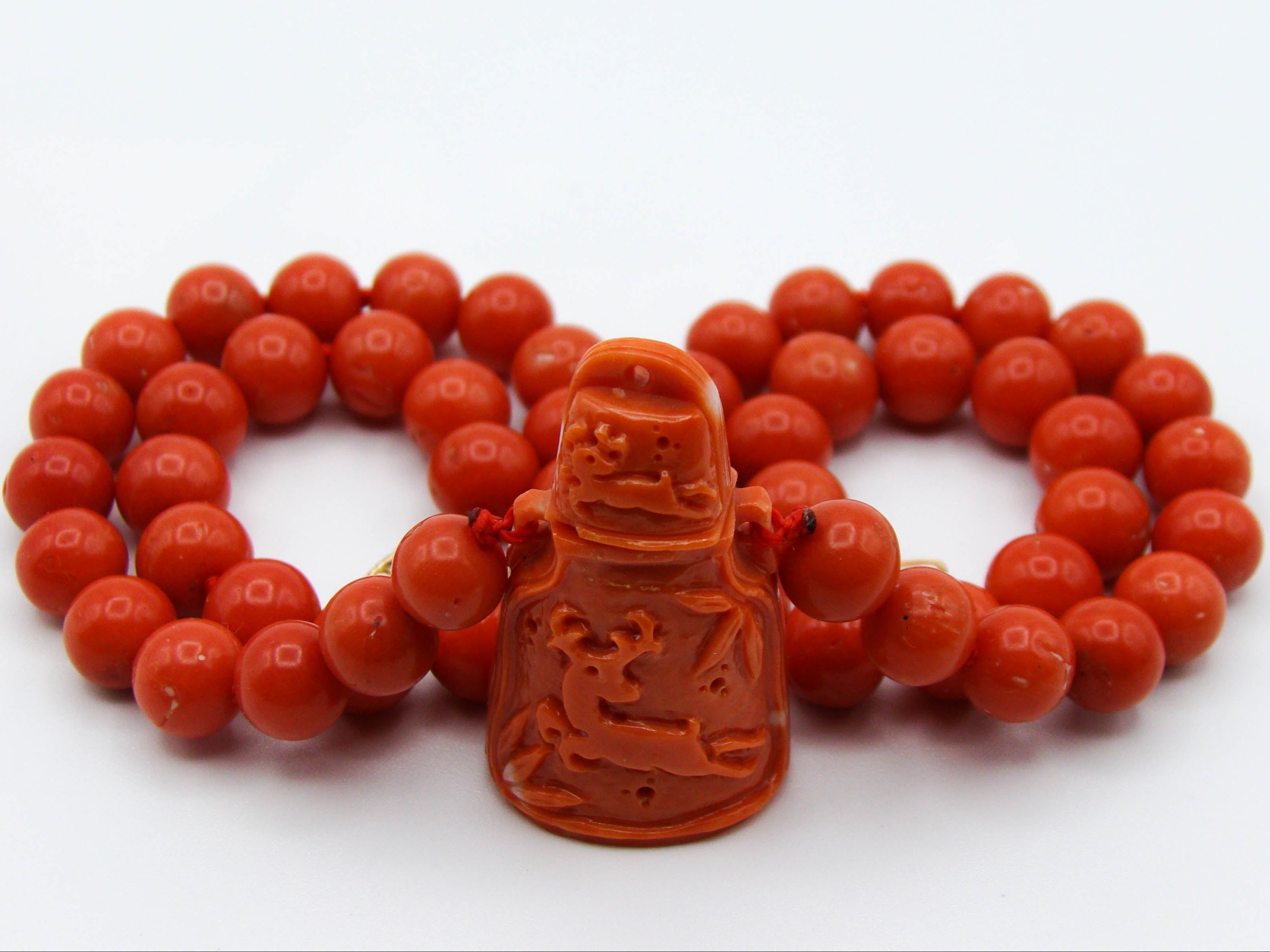 antique coral, natural coral, undyed coral, dark red coral, blood red coral, Italian coral, pacific coral, Sardinian Coral, sea coral, Mediterranean coral, Mediterranean red, Mediterranean chain, Mediterranean necklace, coral chain, coral necklace, 14 karat gold clasp, coral pendant, Meditrerranean pendant, Momo pendant