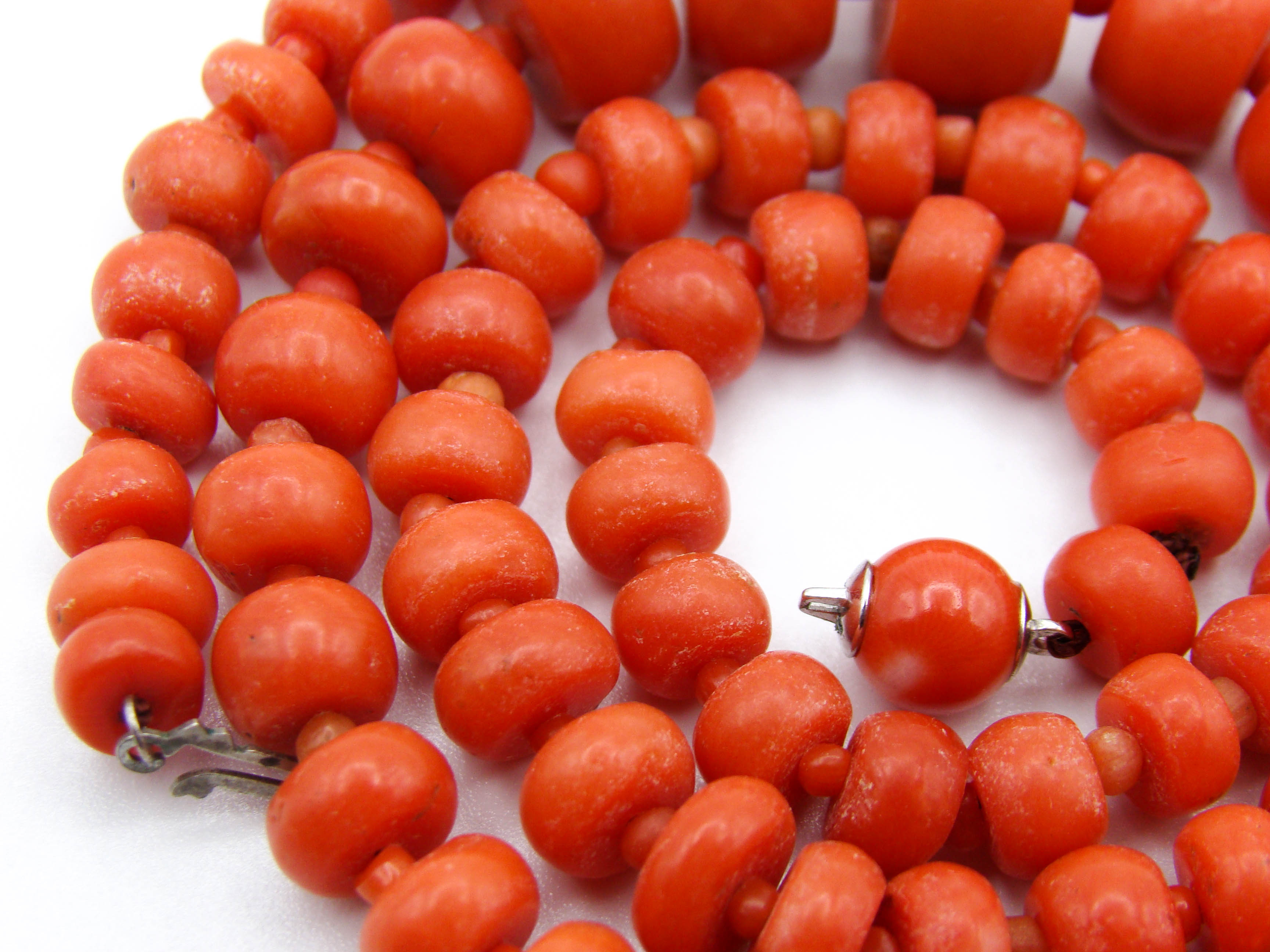 antique coral, natural coral, undyed coral, dark red coral, blood red coral, Italian coral, pacific coral, Sardinian Coral, sea coral, Mediterranean coral, Mediterranean red, Mediterranean chain, Mediterranean necklace, coral chain, coral necklace, silver 925 clasp