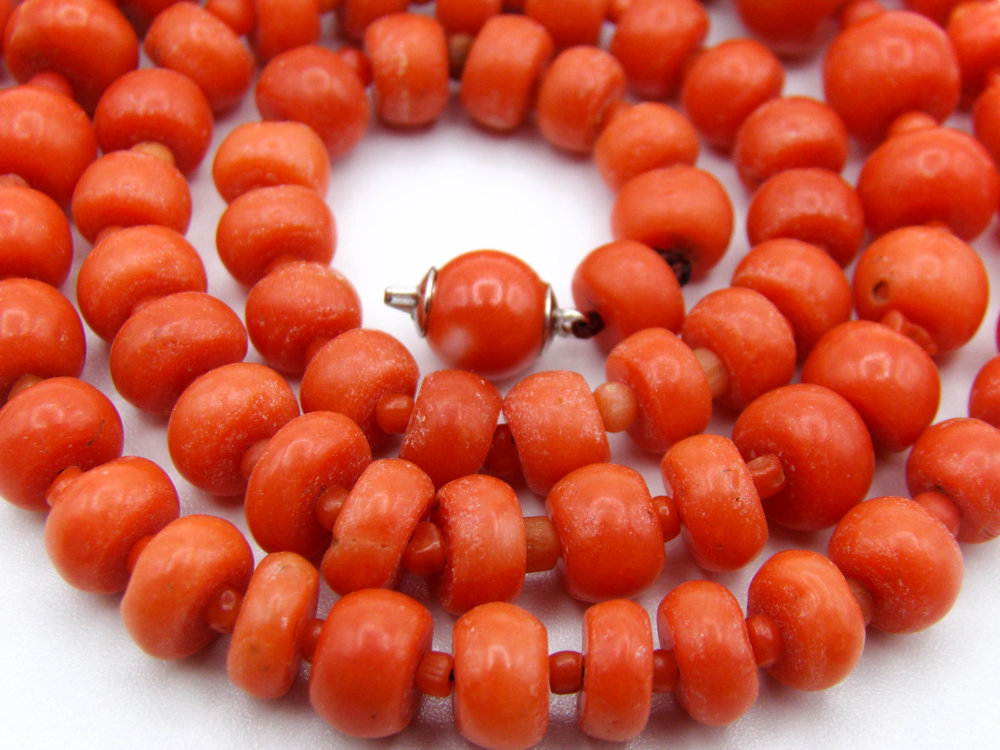 antique coral, natural coral, undyed coral, dark red coral, blood red coral, Italian coral, pacific coral, Sardinian Coral, sea coral, Mediterranean coral, Mediterranean red, Mediterranean chain, Mediterranean necklace, coral chain, coral necklace, silver 925 clasp