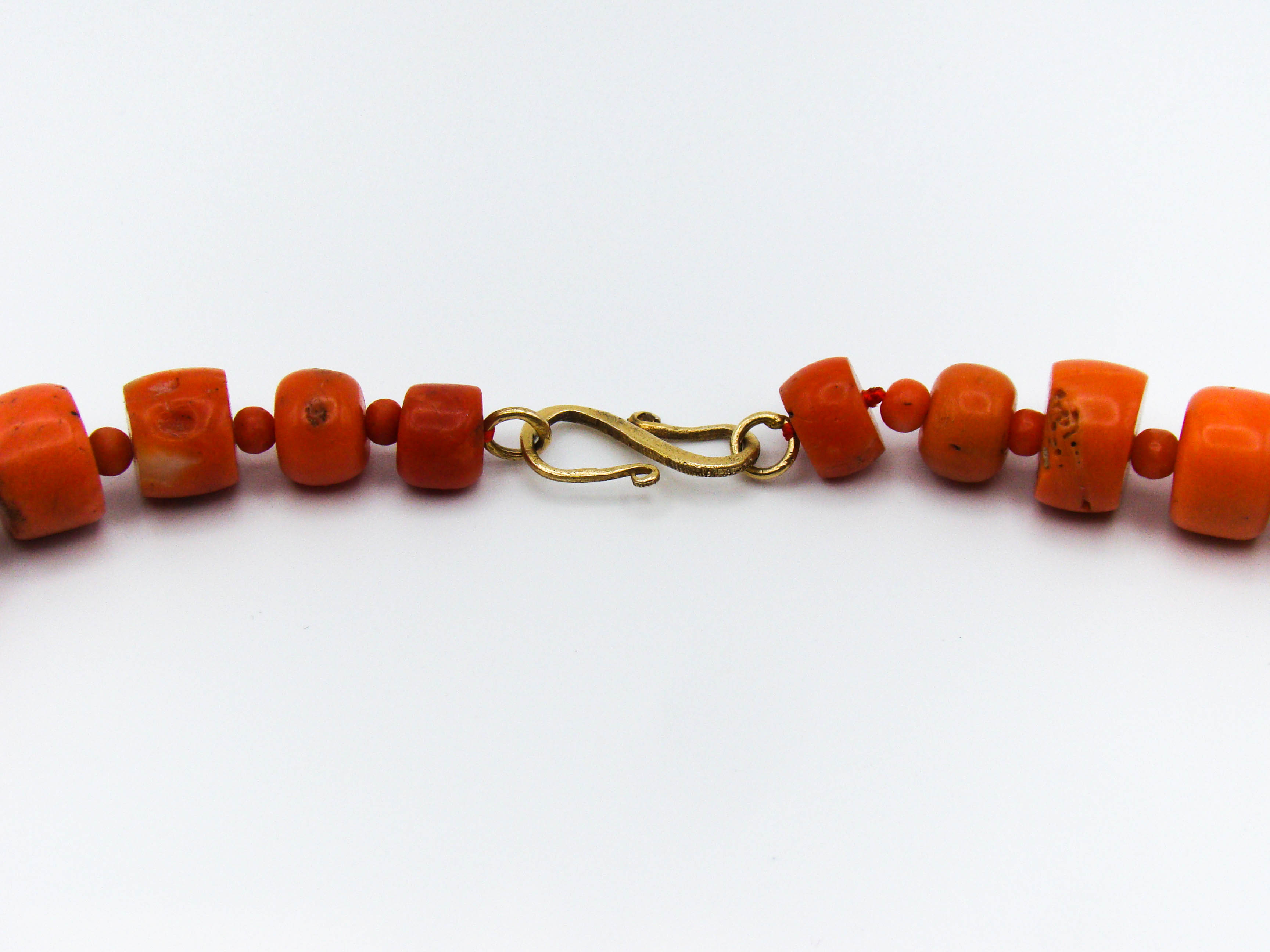 antique coral, natural coral, undyed coral, momo salmon coral, Italian coral, pacific coral, Sardinian Coral, sea coral, Mediterranean coral, Mediterranean necklace, Mediterranean chain, coral necklace, Mediterranean momo coral, handcarved coral, momo coral, 9 karat Gold clasp, salmon coral, Sterling silver