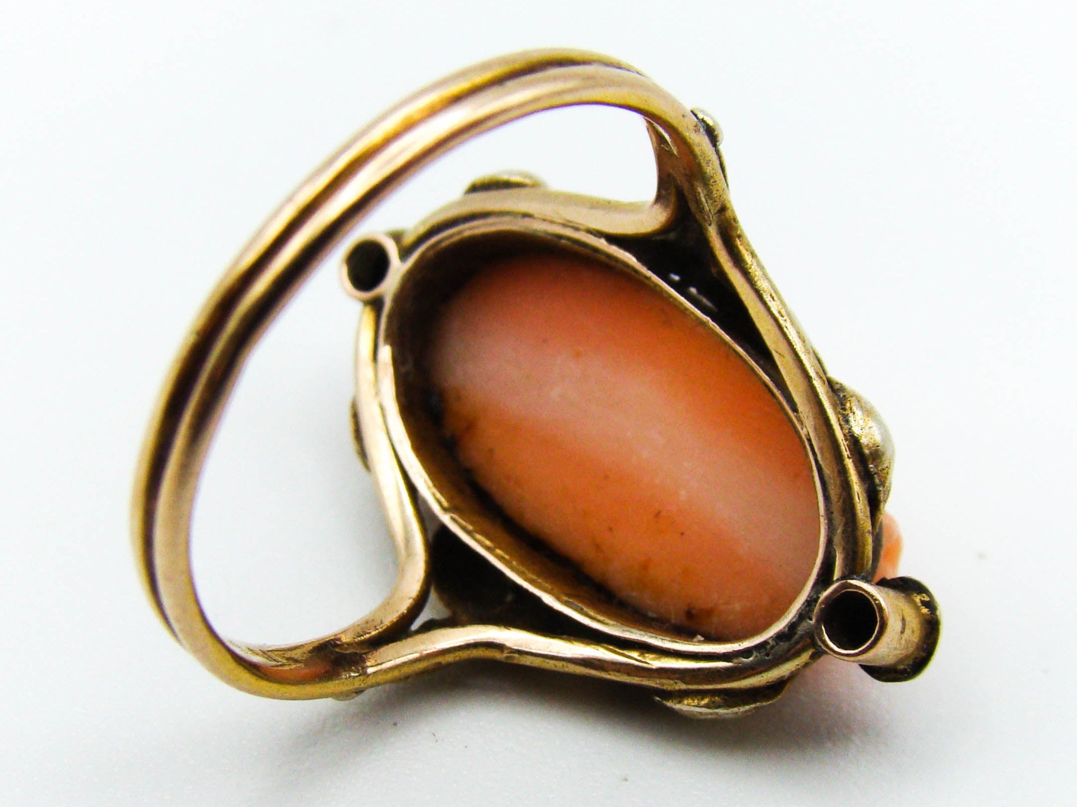 antique coral, natural coral, undyed coral, momo salmon coral, cameo coral, momo cameo, salmon cameo, Italian coral, pacific coral, Sardinian Coral, sea coral, Mediterranean coral, Mediterranean ring, coral ring, handcarved coral, 14 karat gold