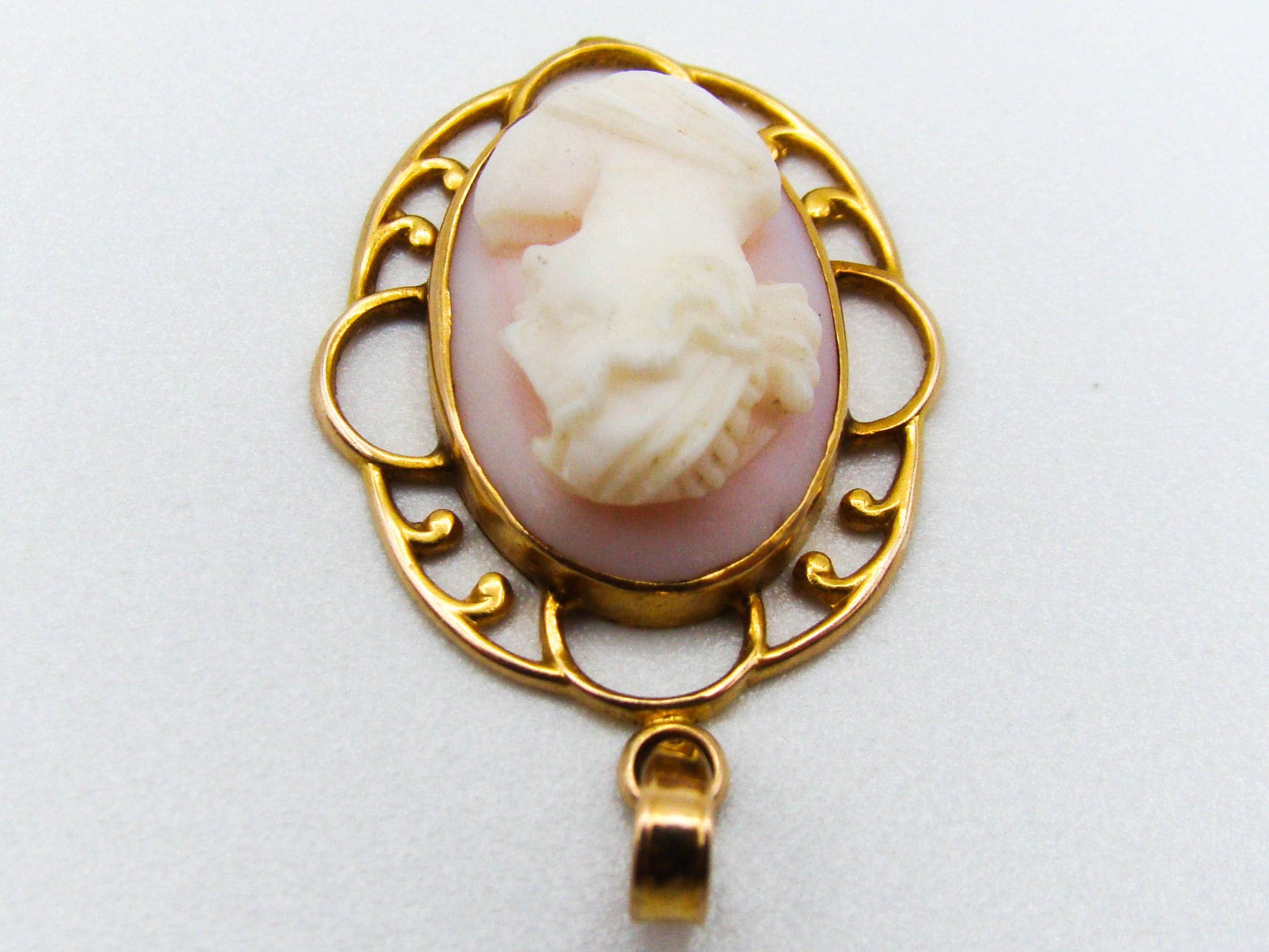 antique coral, natural coral, undyed coral, White angel skin coral, Italian coral, pacific coral, Sardinian Coral, sea coral, Mediterranean coral, Mediterranean pendant, Mediterranean angel skin pendant, White pendant, handcarved coral, 10 karat gold