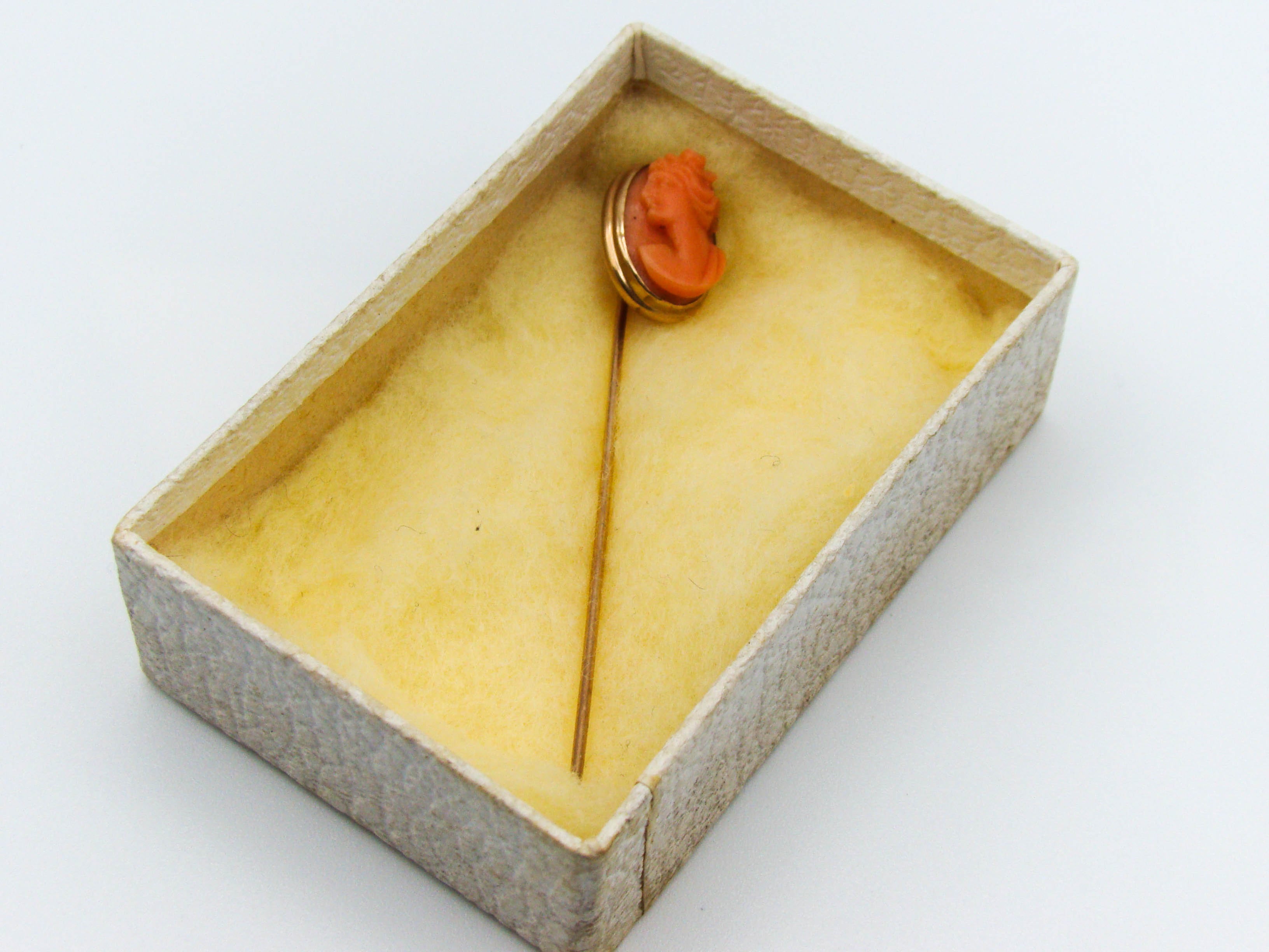 antique coral, natural coral, undyed coral, salmon coral, cameo coral, Italian coral, pacific coral, Sardinian Coral, sea coral, Mediterranean coral, Mediterranean pin, coral pin, handcarved coral, 14 karat gold